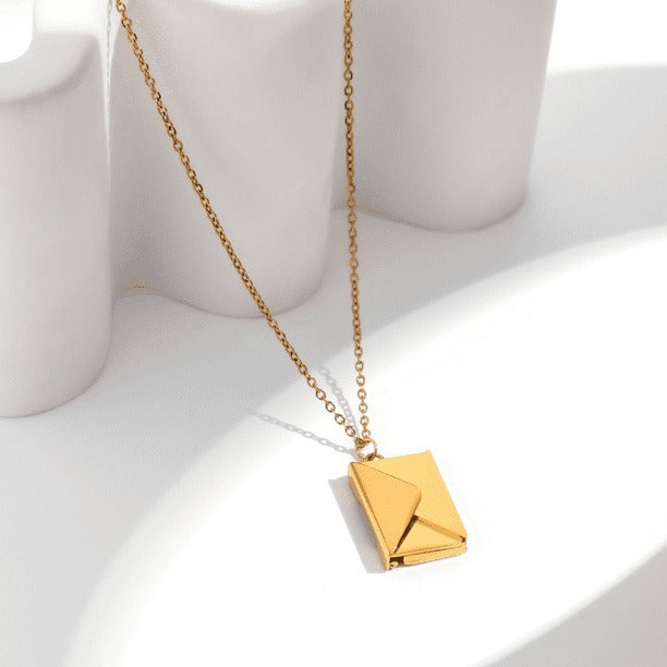 Love You' Necklace + DIY Explosion Box