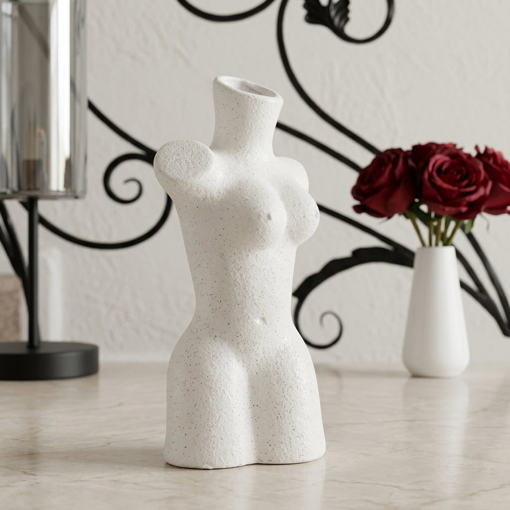 Sculptural Decorative Vase1