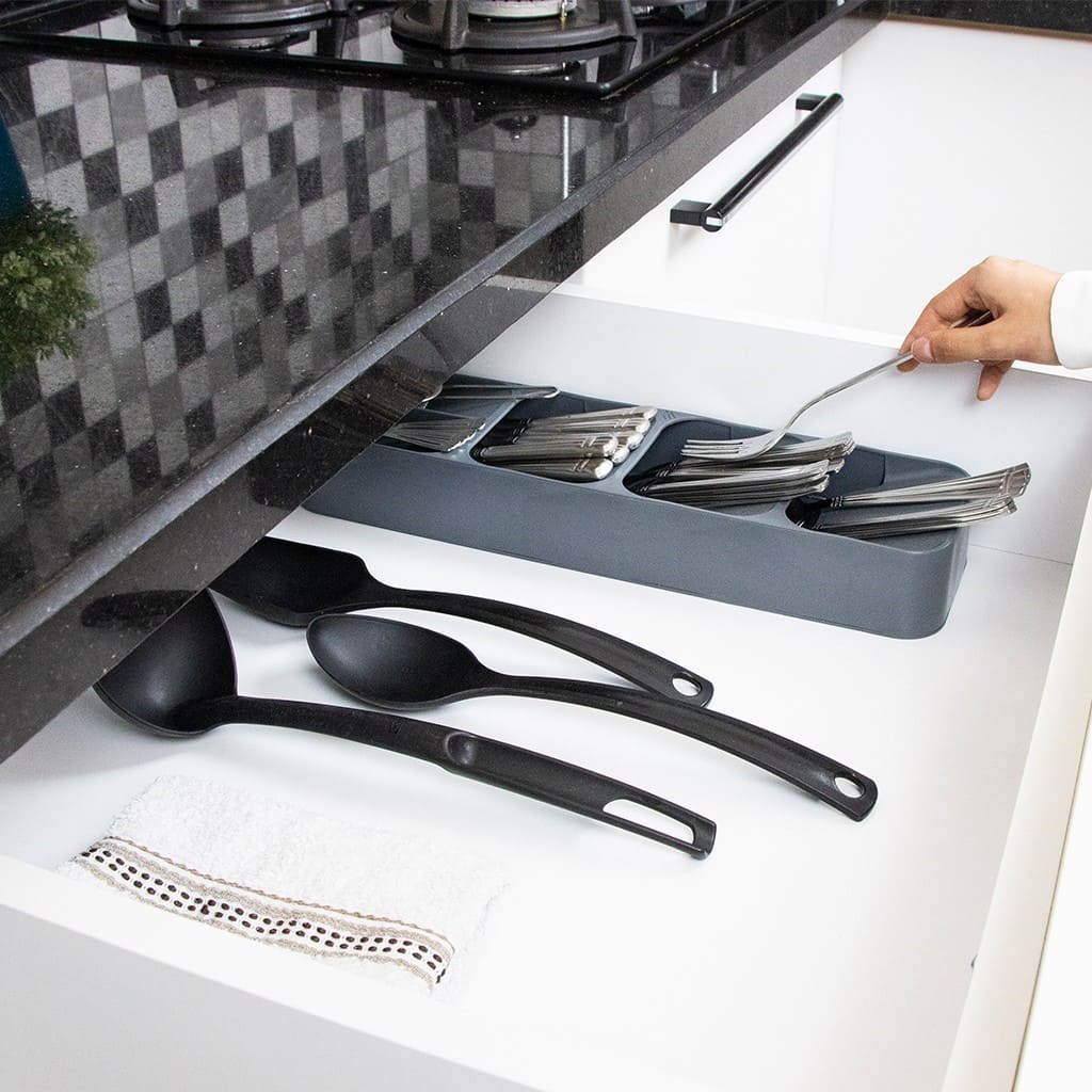 Compact Cutlery Organizer