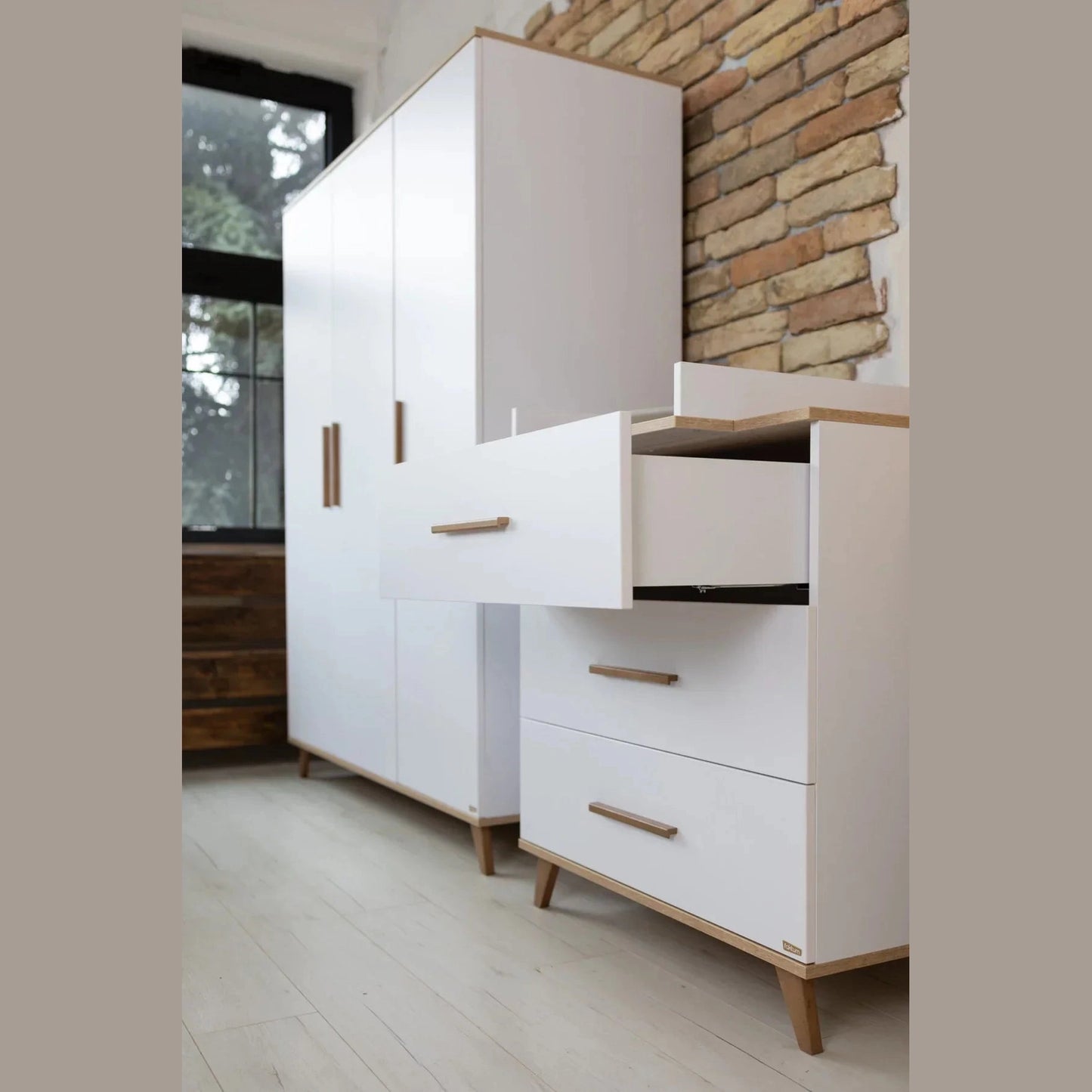 Faktum - Flip Chest - 3 Drawers Nursery Dresser - White-Oak