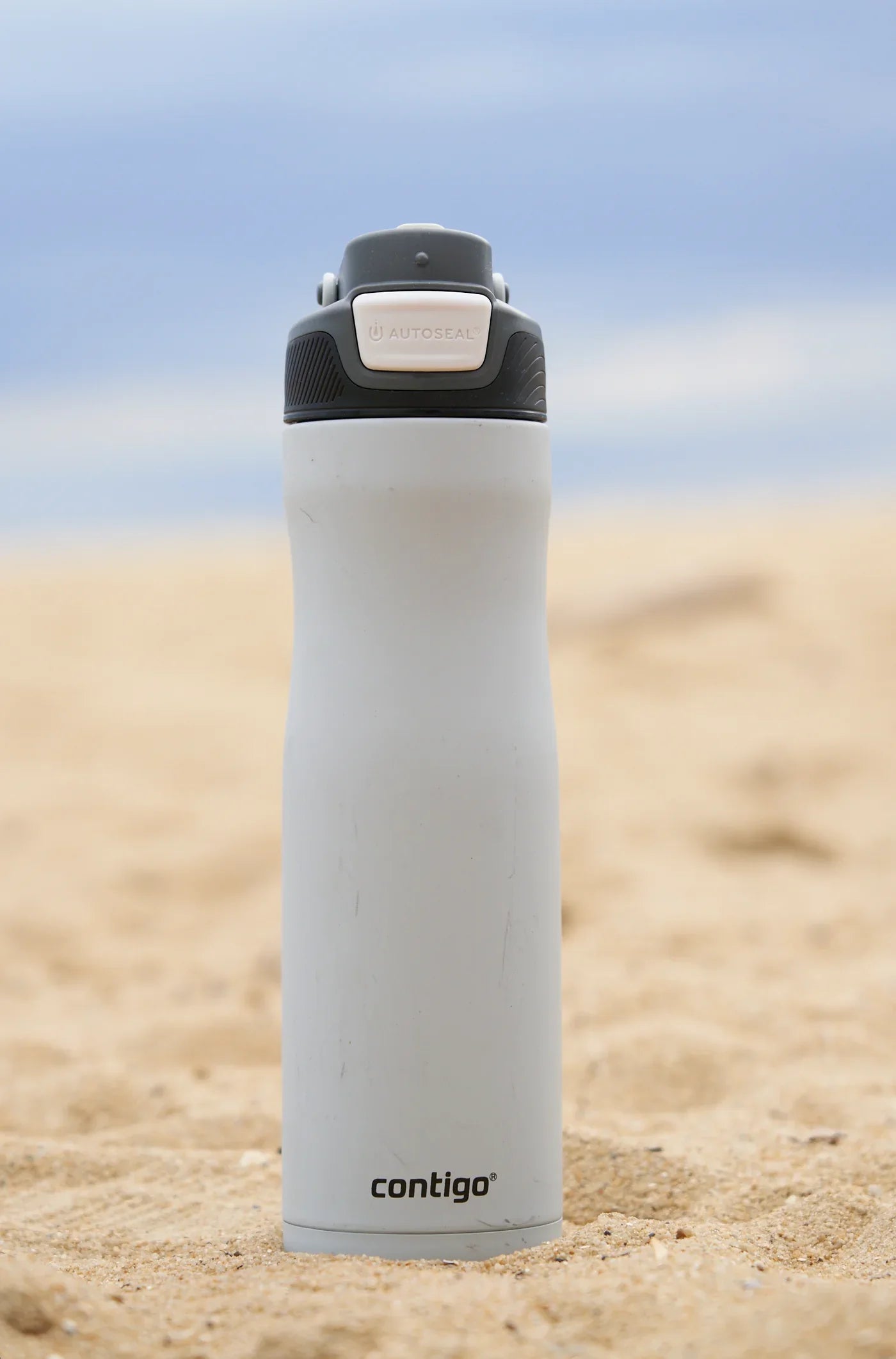 Contigo Chill AUTOSEAL Vacuum-Insulated Water Bottle, 720 ml ( Macaroon)