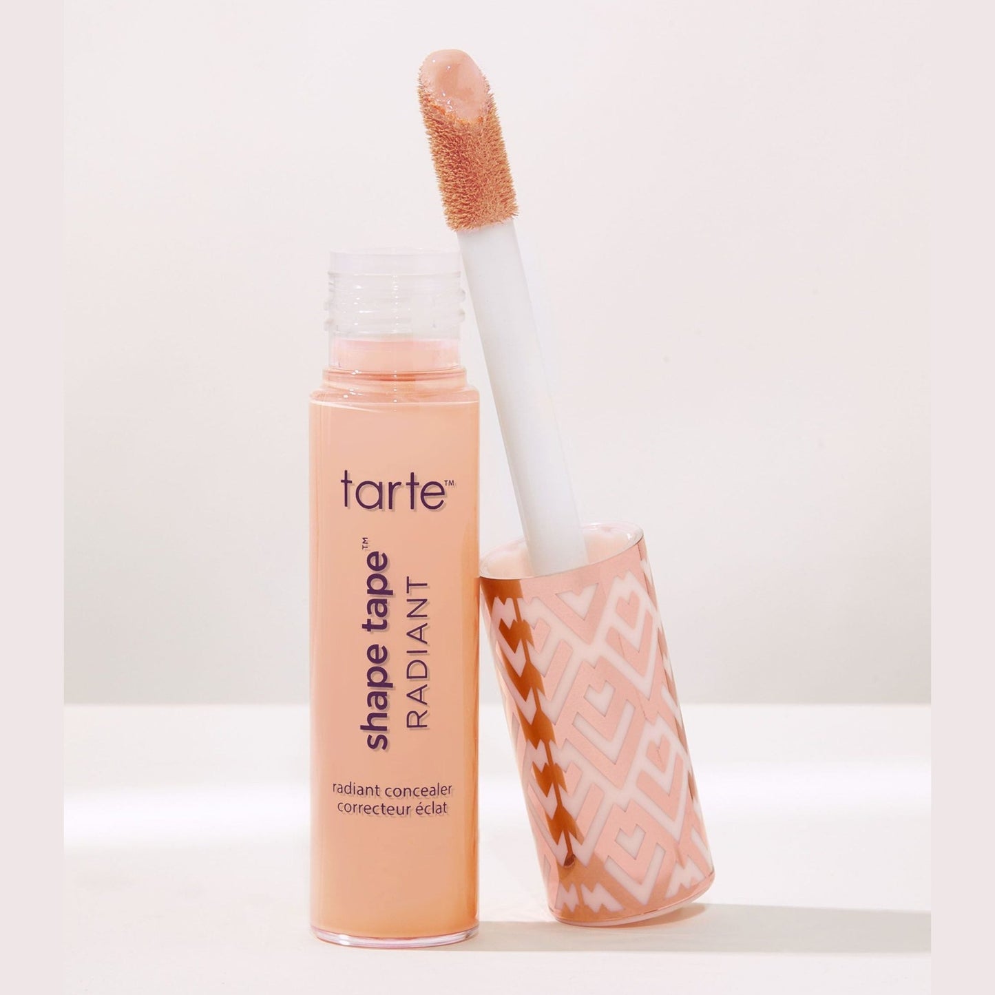 TARTE RADIANT SHAPE TAPE - 27B LIGHT MEDIUM BEIGE-
