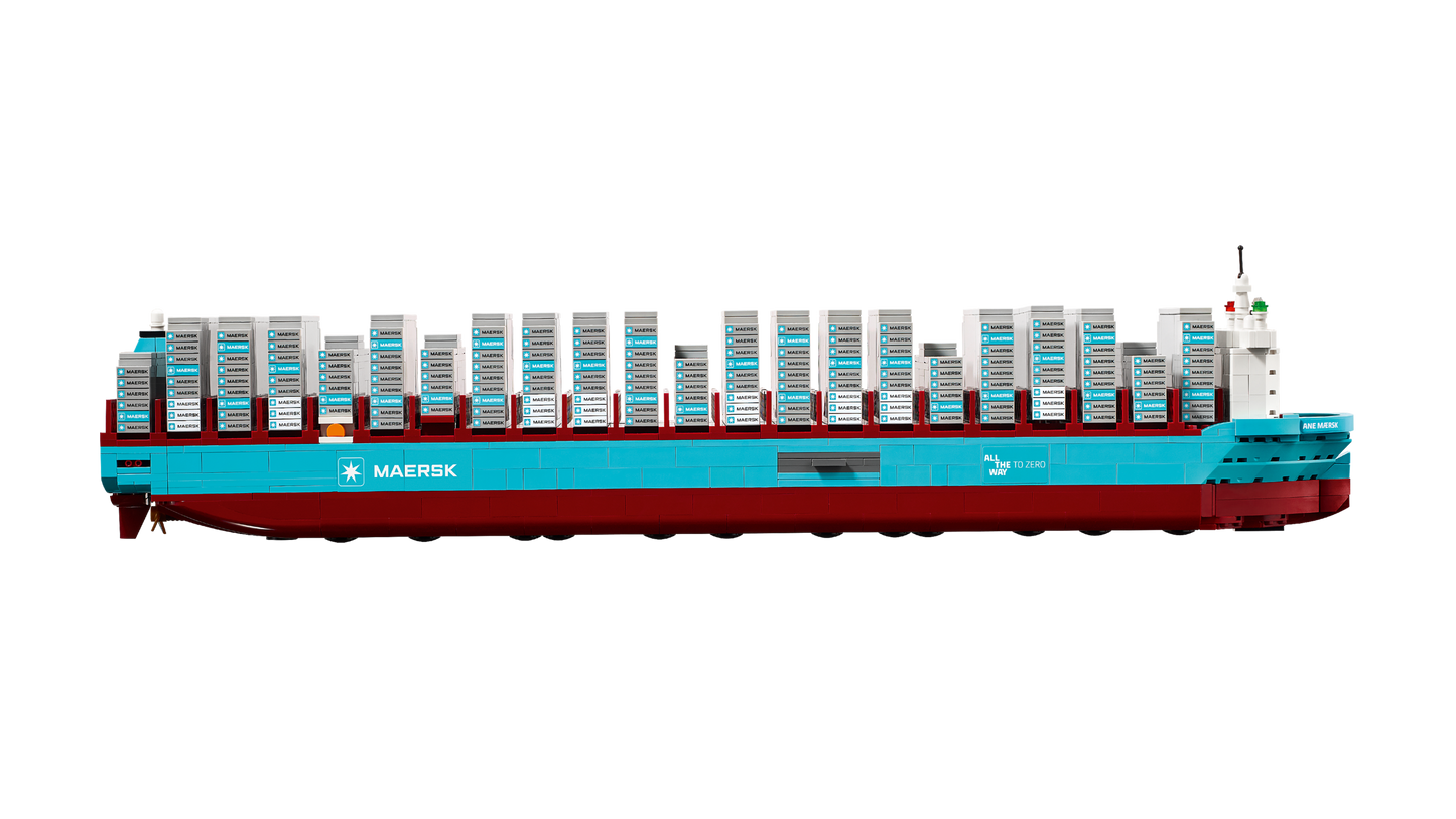 Lego Maersk Dual-Fuel Container Vessel (40955)
