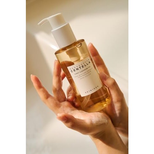 SKIN1004 Madagascar Centella Light Cleansing Oil 6.76 fl.oz, 200ml | Gentle Oil Cleanser for Face, Korean Facial Cleanser, Double Cleansing - Medaid International