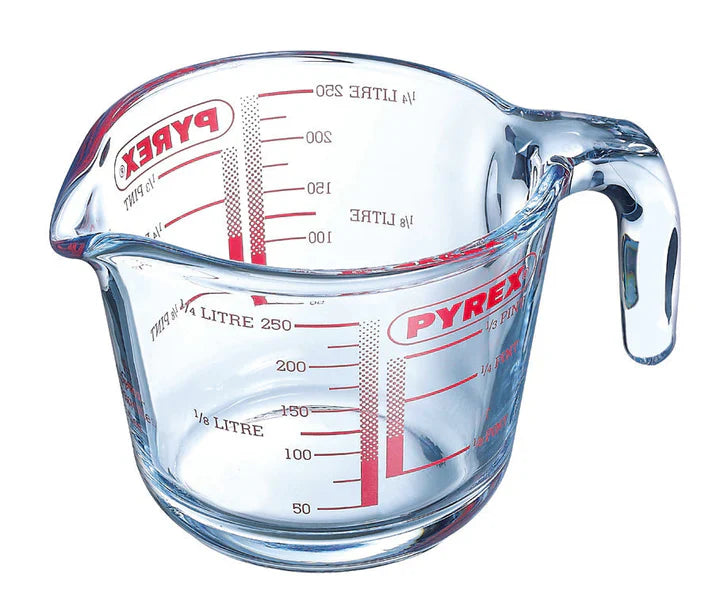 Pyrex Set of 3 measuring jugs (0.25L,0.5L,1L)
