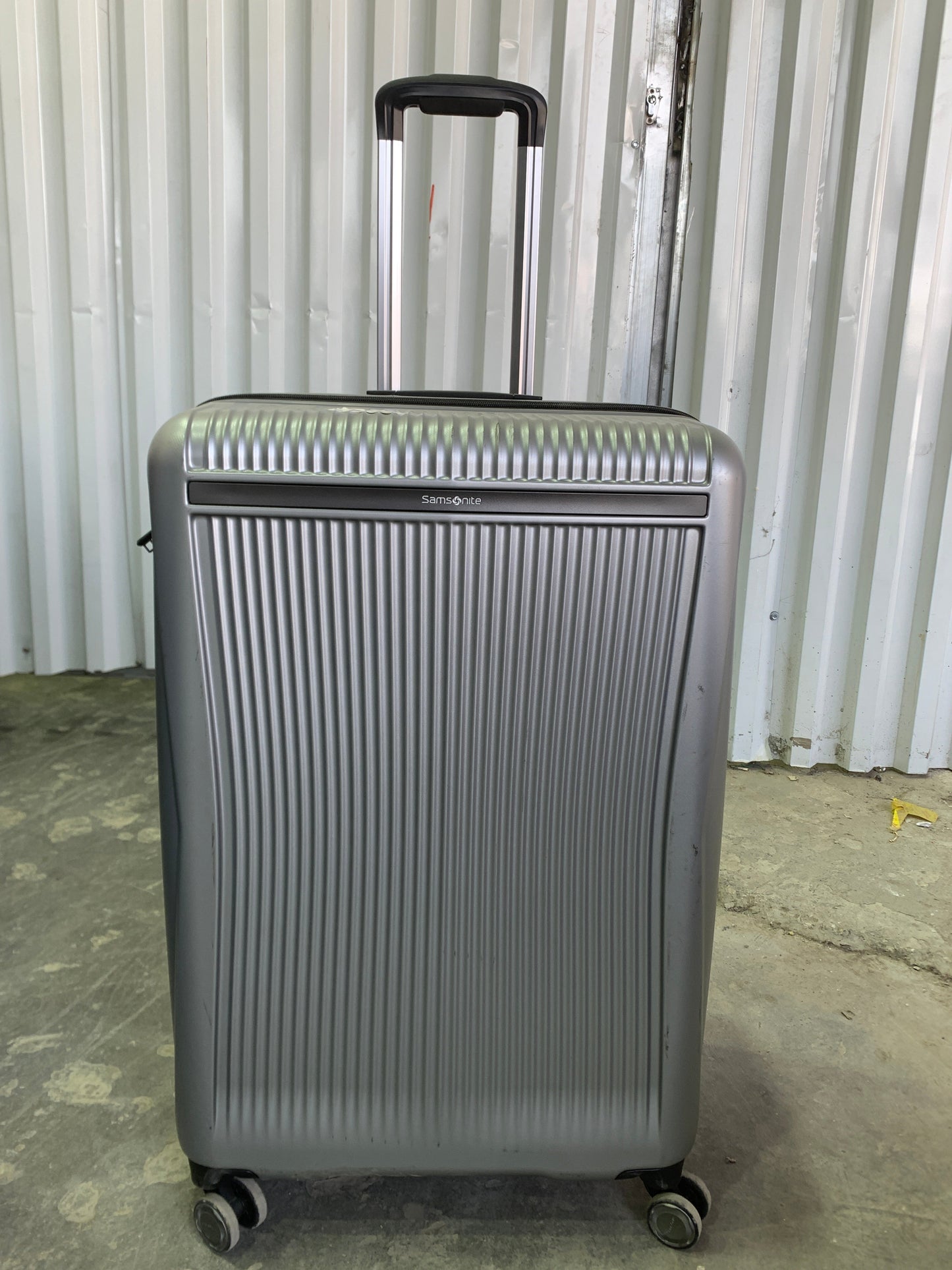 Samsonite Premium gray Luggage  Customer Return Deal  (Scratched Body) | Samsonite In Lebanon