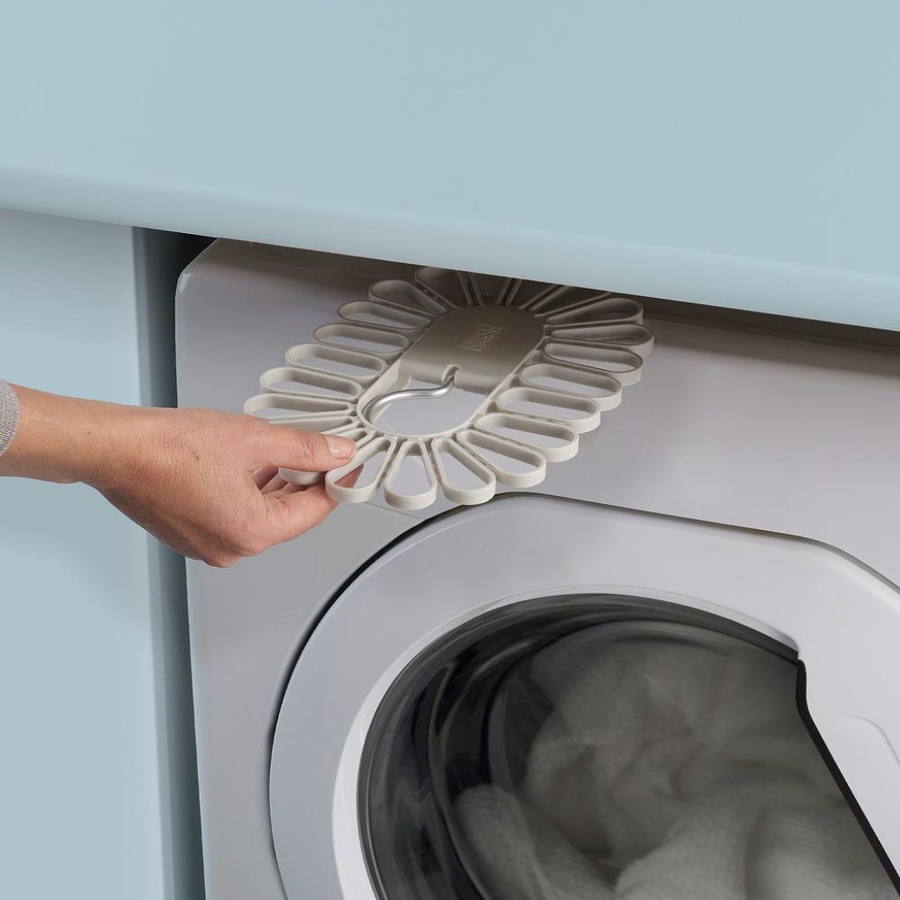 Petal‚Ñ¢ 22-piece Quick-grip Ecru Drying Hanger - Medaid International
