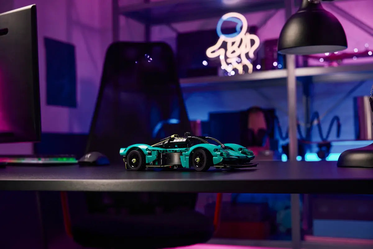 Lego Aston Martin Valkyrie (42208)