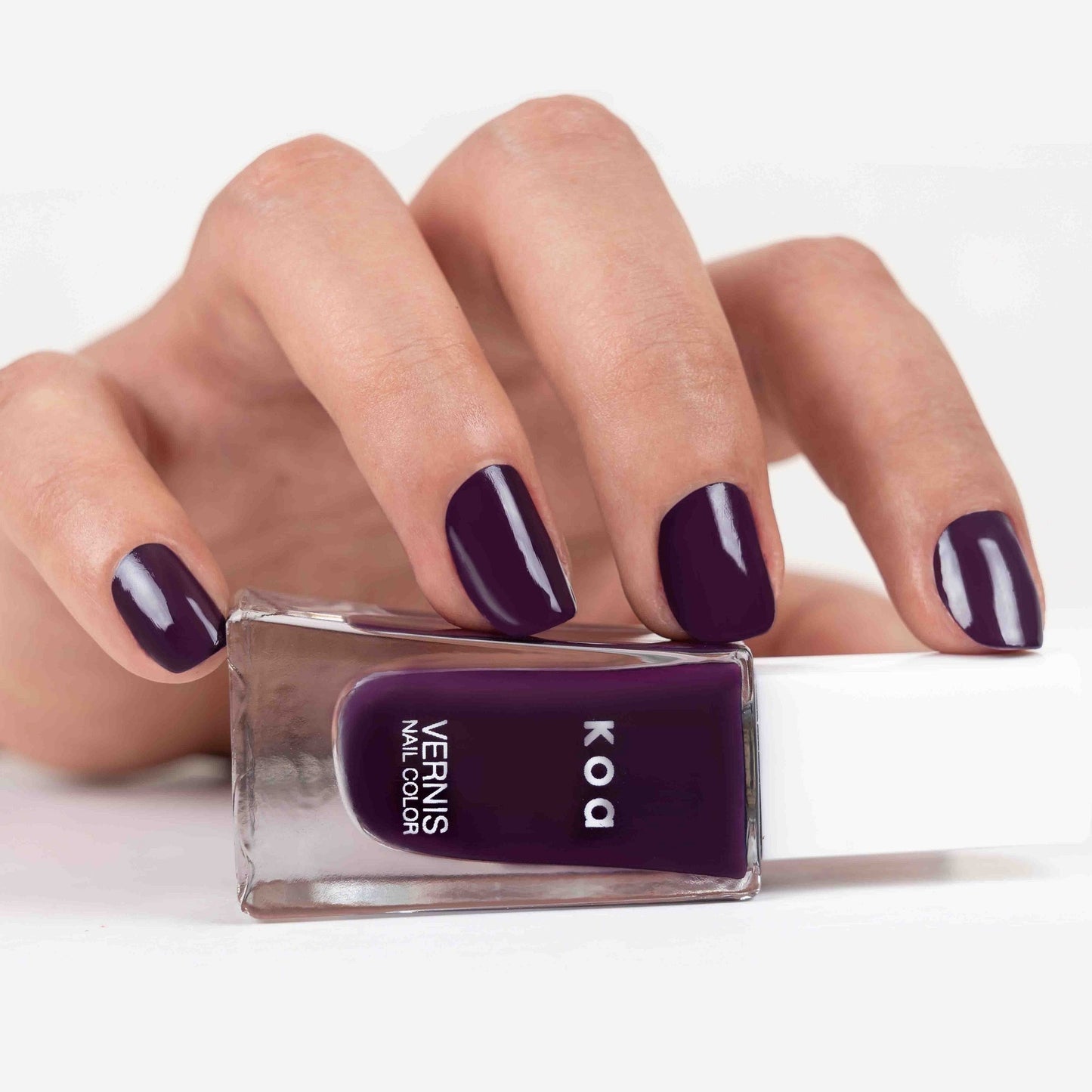 Koa Carnation 424 Long Lasting Nail Polish