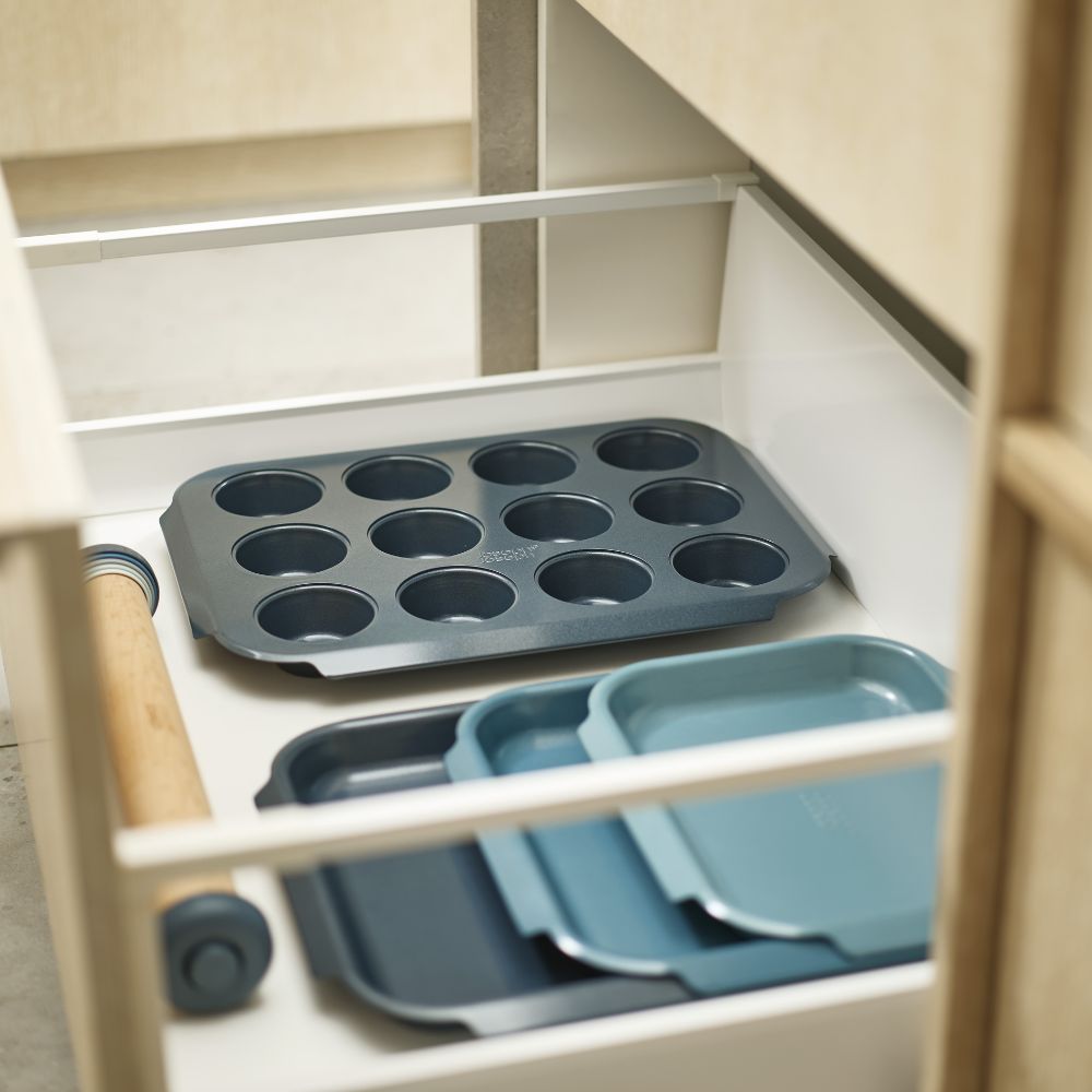 Nest‚Ñ¢ Bake Non-Stick 12 Cup Blue Muffin Tray - Medaid International
