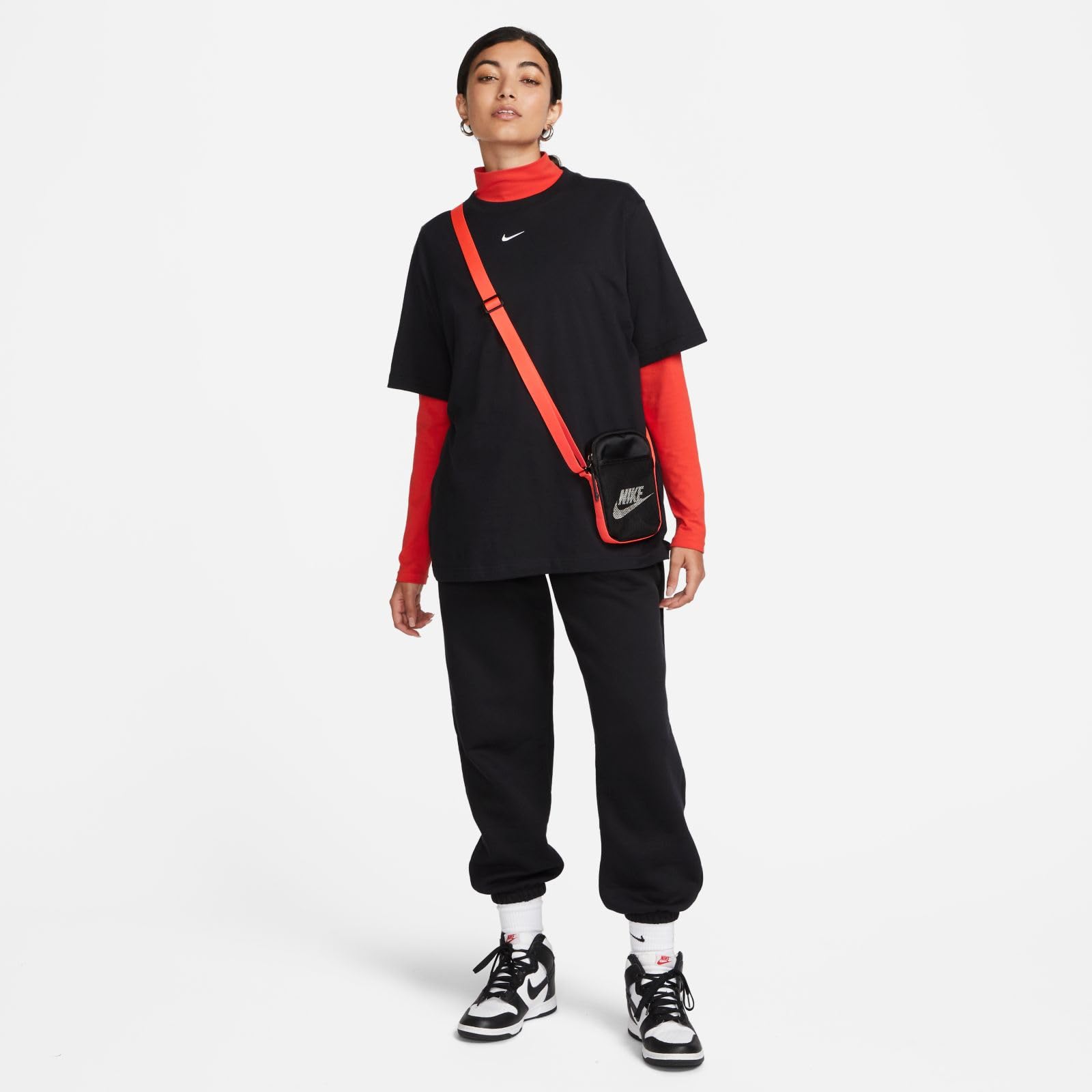 Nike Sportswear Essential Women's T-Shirt (Black/White) Size Large - Medaid International