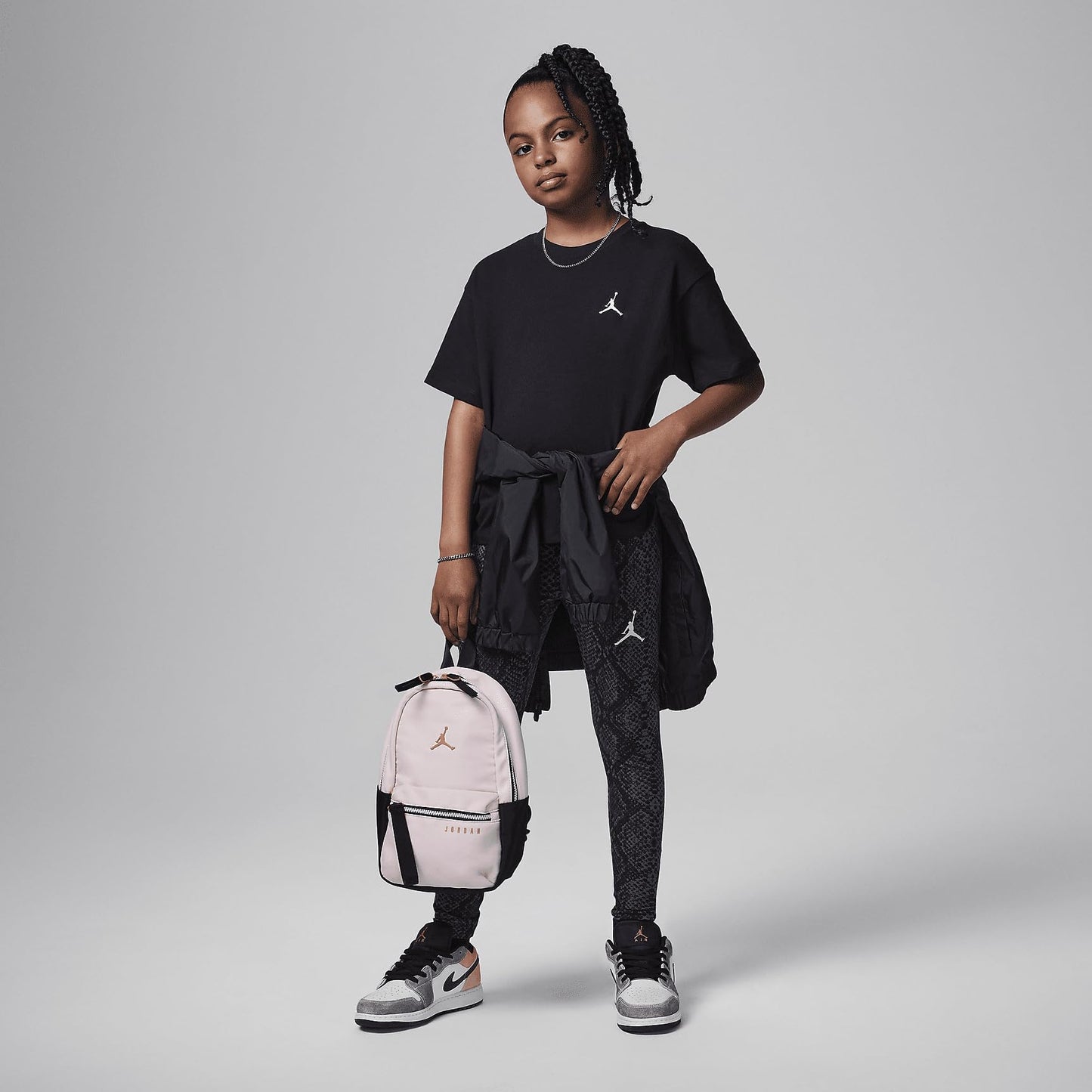 Jordan Brooklyn Essentials Big Kids' T-Shirt (Black, 45D311-023) Size X-Large - Medaid International