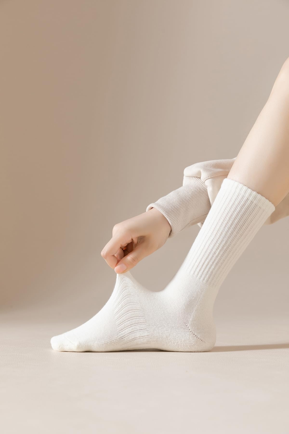 Irisbear White Crew Socks for Women 6-9 Cotton Cushion Running Hiking Athletic Long Tall High Socks for Men - Medaid International