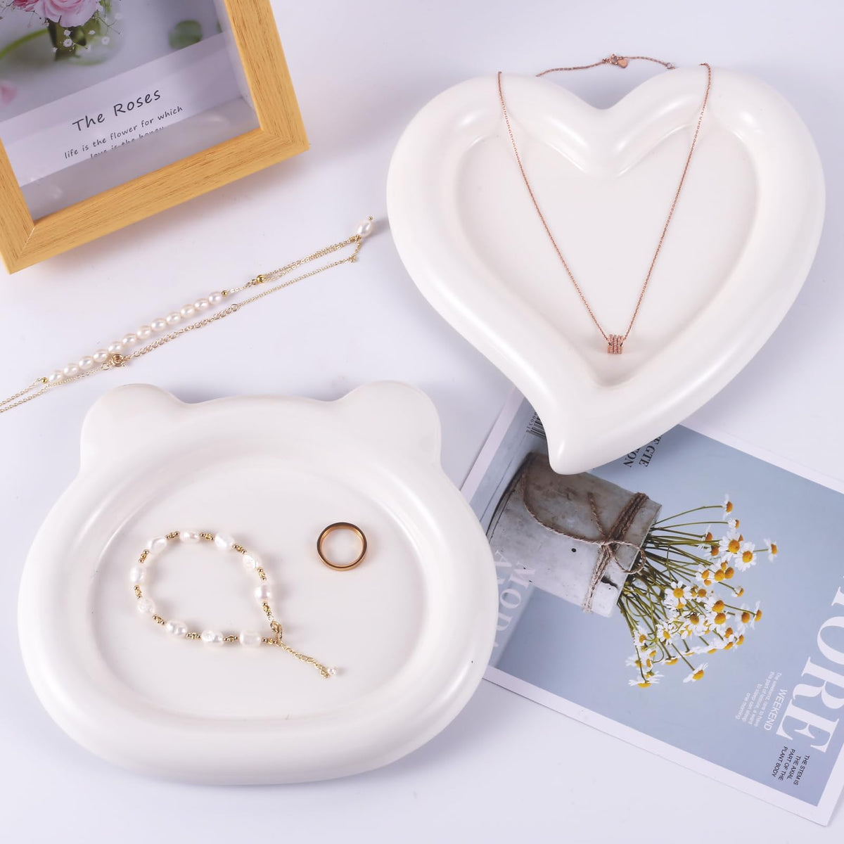 KASTWAVE Ceramic Jewelry Tray, Cute Bear Trinket Dish, Ideal Gifts for Women, Girls, Mom, Sisters and Friends