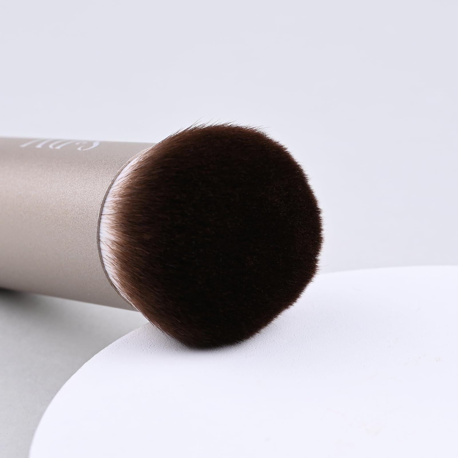 Kabuki Makeup Brush - Blender Brush for Powder, Cream, Liquid Foundation, Sunscreen, Blush Blending & Bronzer - Professional Make Up Brush - Full Face Makeup Brush - Vegan & Cruelty Free - Medaid International