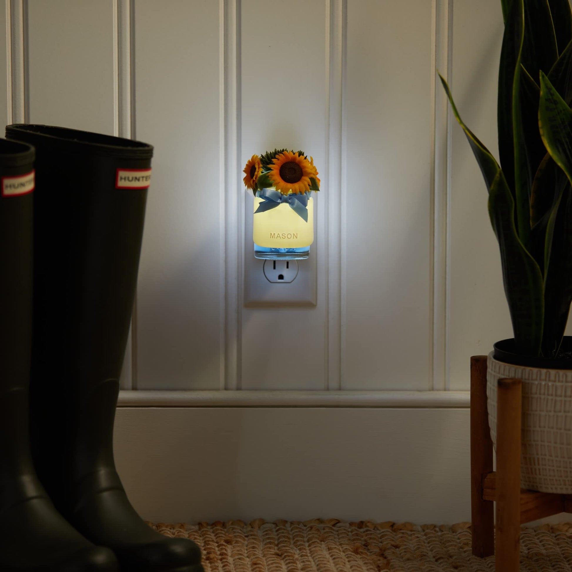 Yankee Candle® Sunflowers Scentplug Diffuser - Medaid International