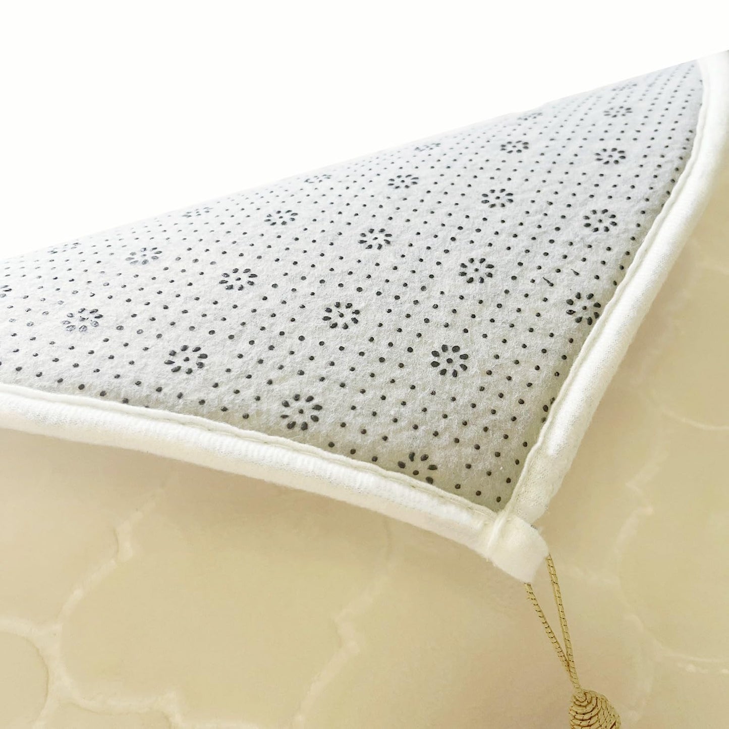 JE JOUE Prayer Rug Muslim Mat Islamic - Thickening Sponge Muslim Rug for Men Women Eid Travel Ramadan, Soft Luxury Great for Knees and Forehead （Milk White） - Medaid International