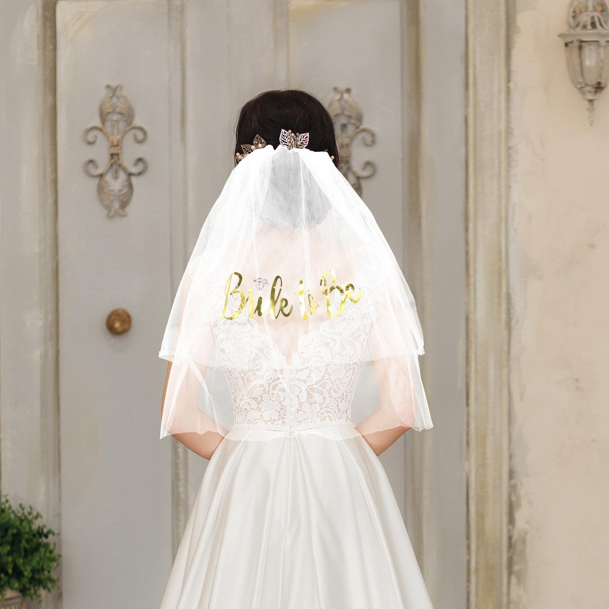 KASTWAVE Bride to Be Decoration Set, Bride Sash, Headband Tiara, Bride Veil with Comb, Rhinestone Tiara, Pre-Strung Banner, Bride to Be Gifts Decorations Wedding (Gold)