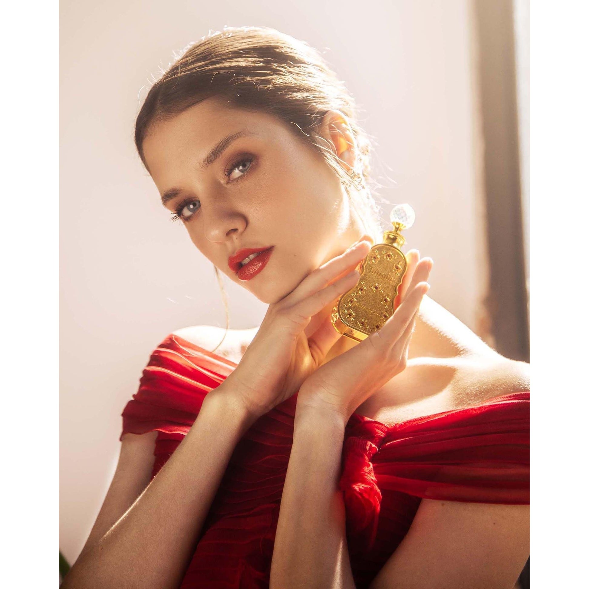 Swiss Arabian Jamila - Luxury Products From Dubai - Long Lasting And Addictive Personal Perfume Oil Fragrance - A Seductive Signature Aroma - 0.5 Oz - Medaid International