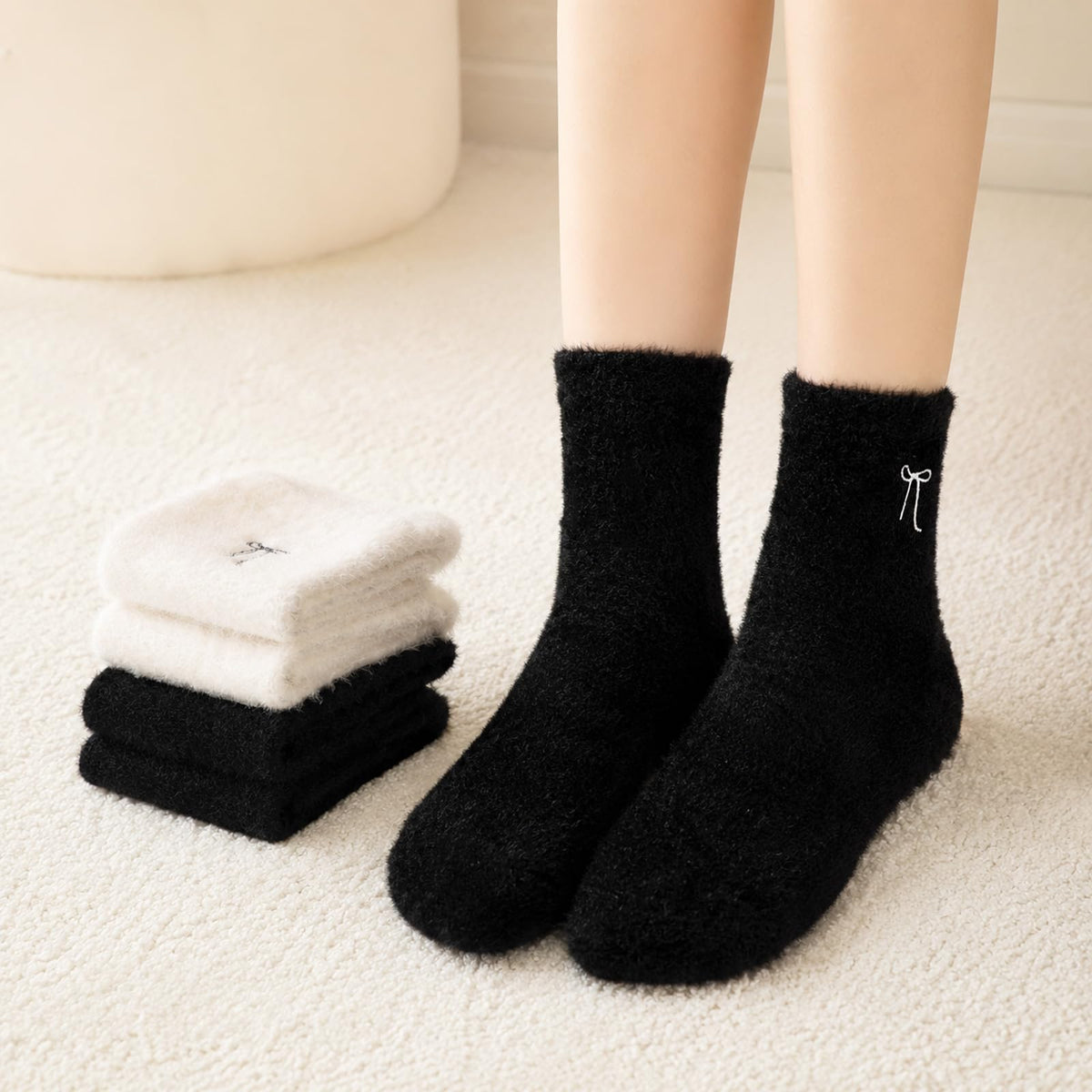 Women Fuzzy Socks, 2 Pairs, Plush Polyester, US Shoe Size 5-10