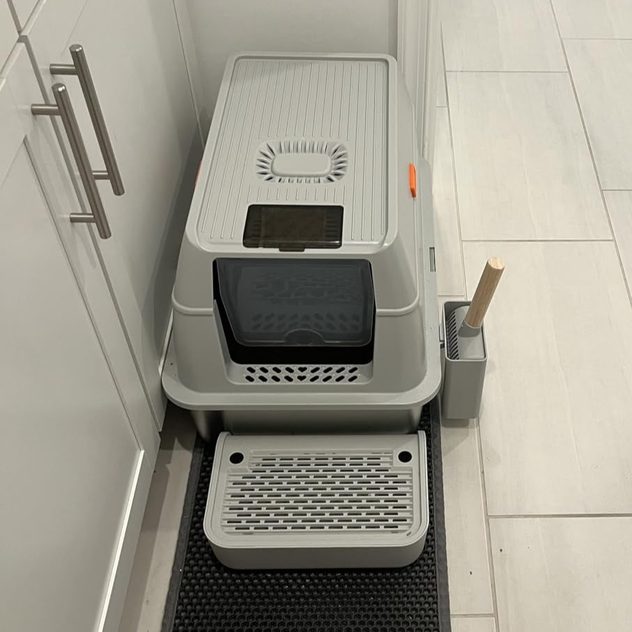 Fully Enclosed Stainless Steel Litter Box CLOSED TOP