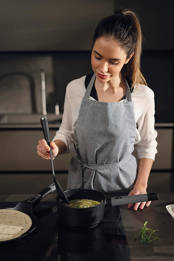 Guzzini One-Handed Casserole Cook & Space 18 cm, Black