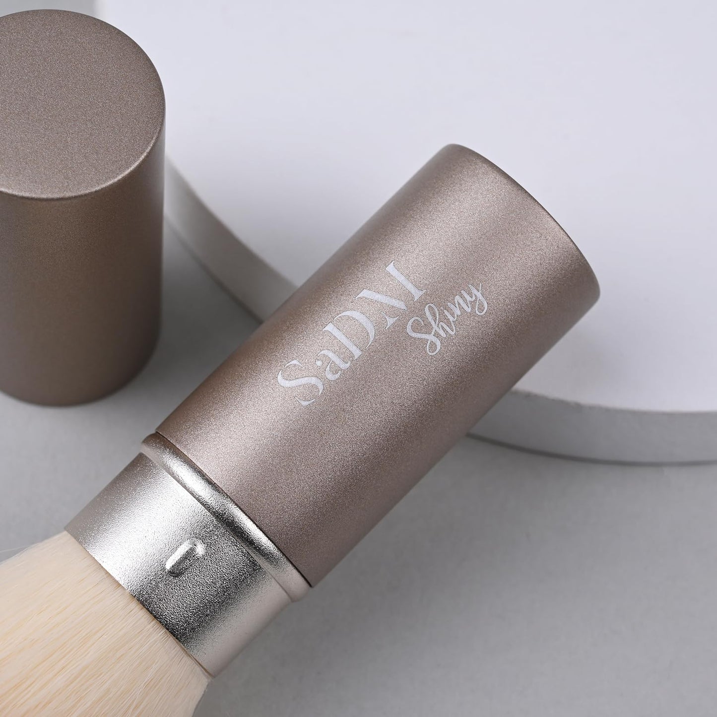 Retractable Kabuki Makeup Brush - Blender Brush for Powder, Cream, Liquid Foundation, Sunscreen, Blush Blending & Bronzer - Professional Make Up Brush - Full Face Makeup Brush - Vegan & Cruelty Free - Medaid International