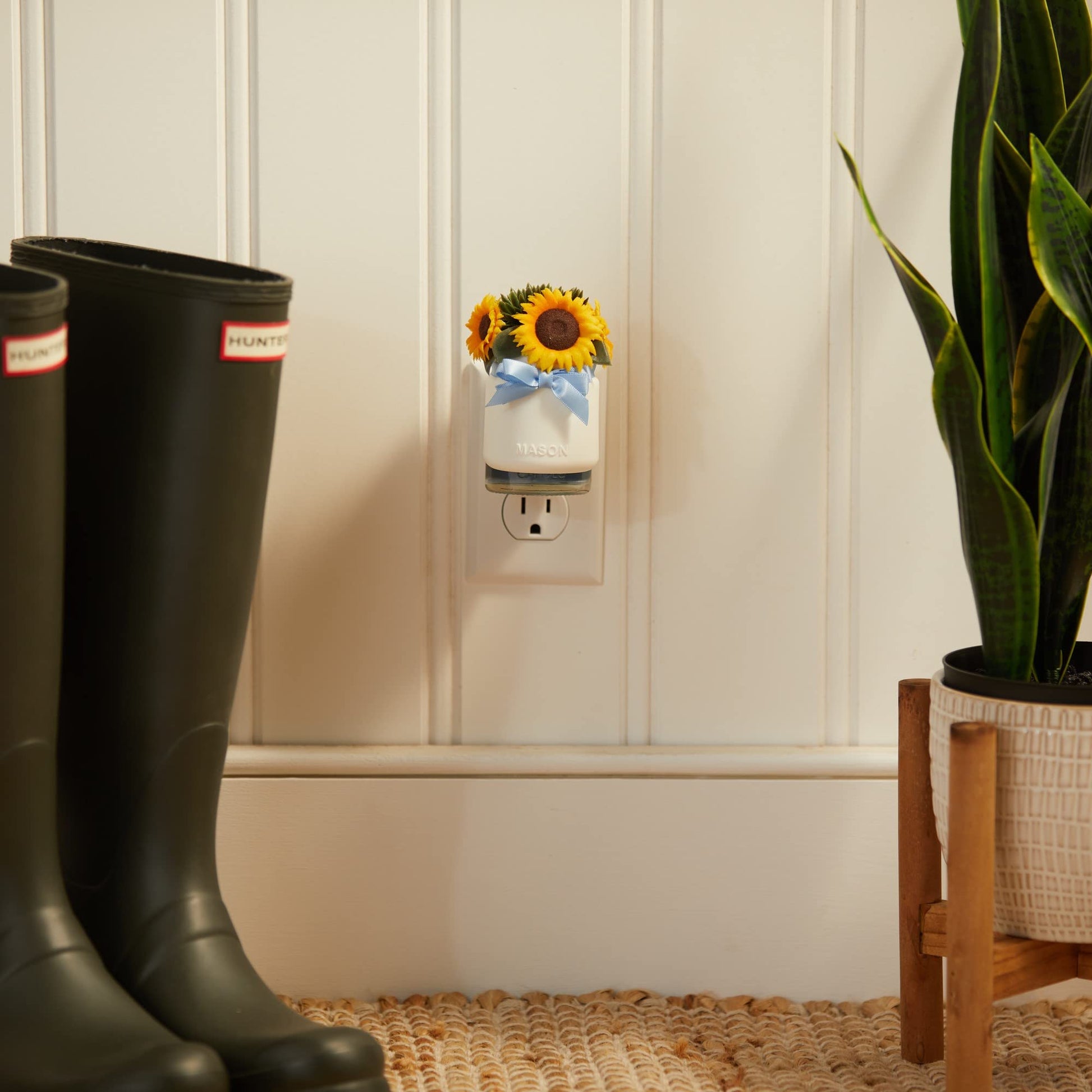 Yankee Candle® Sunflowers Scentplug Diffuser - Medaid International