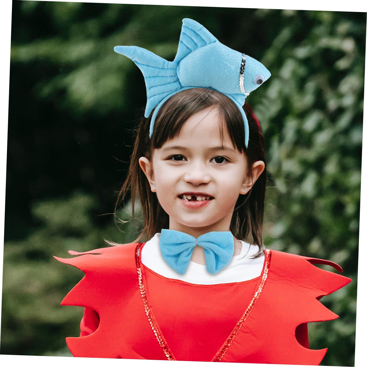 KASTWAVE Plush Fish Costume, Ocean Animal Theme Party Dress up, Parent Child Costumes, Includes Goldfish Headband, Bow Tie and Tutu, Ideas for Halloween Parties, Role Play, Cosplay Stage,Blue