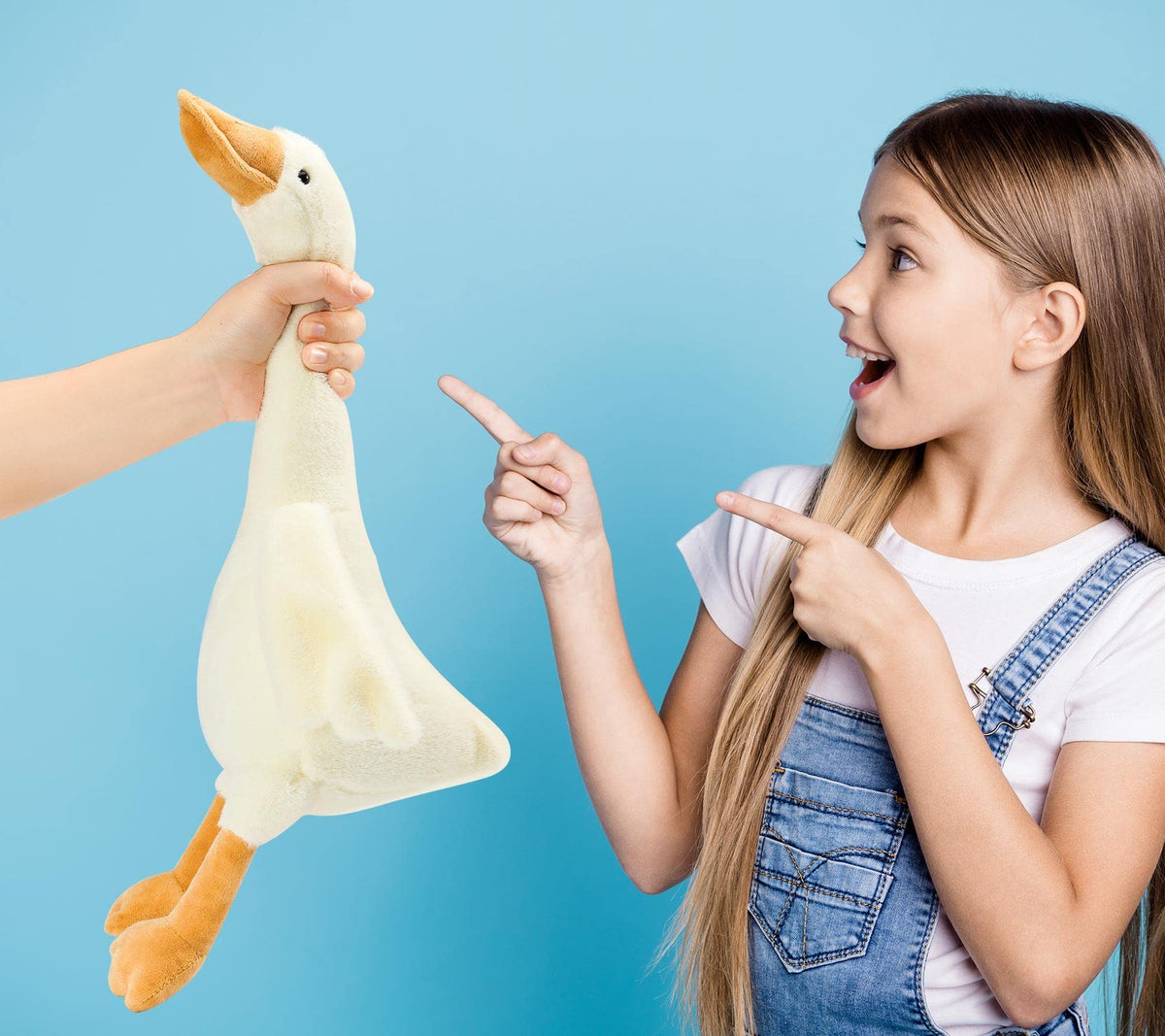 KASTWAVE Swan Stuffed Toy 19.7 Inch, Soft Smooth Plush Goose, Gift for Boys and Girls, White Animal Plushie Ideal for Children