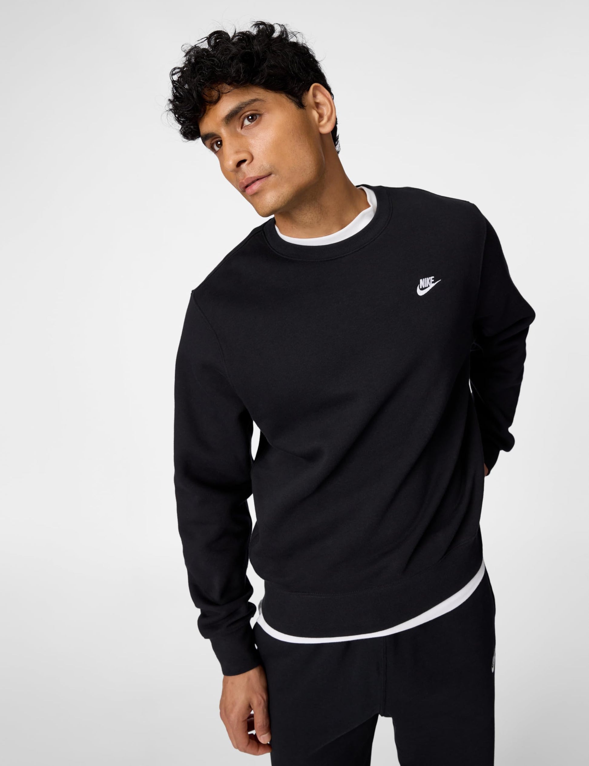 Nike Men's Club Fleece Crew Sweatshirt, Black/White, Medium - Medaid International