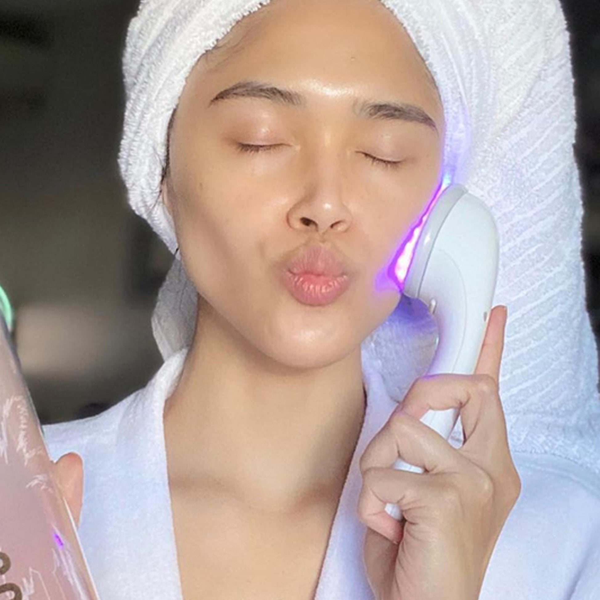 Spa Sciences CLARO Clinically Proven Blue & Red LED Acne Treatment Light Therapy System-FDA Cleared-Rechargeable- Professional Home Acne Healing/Clearing Treatment - Medaid International