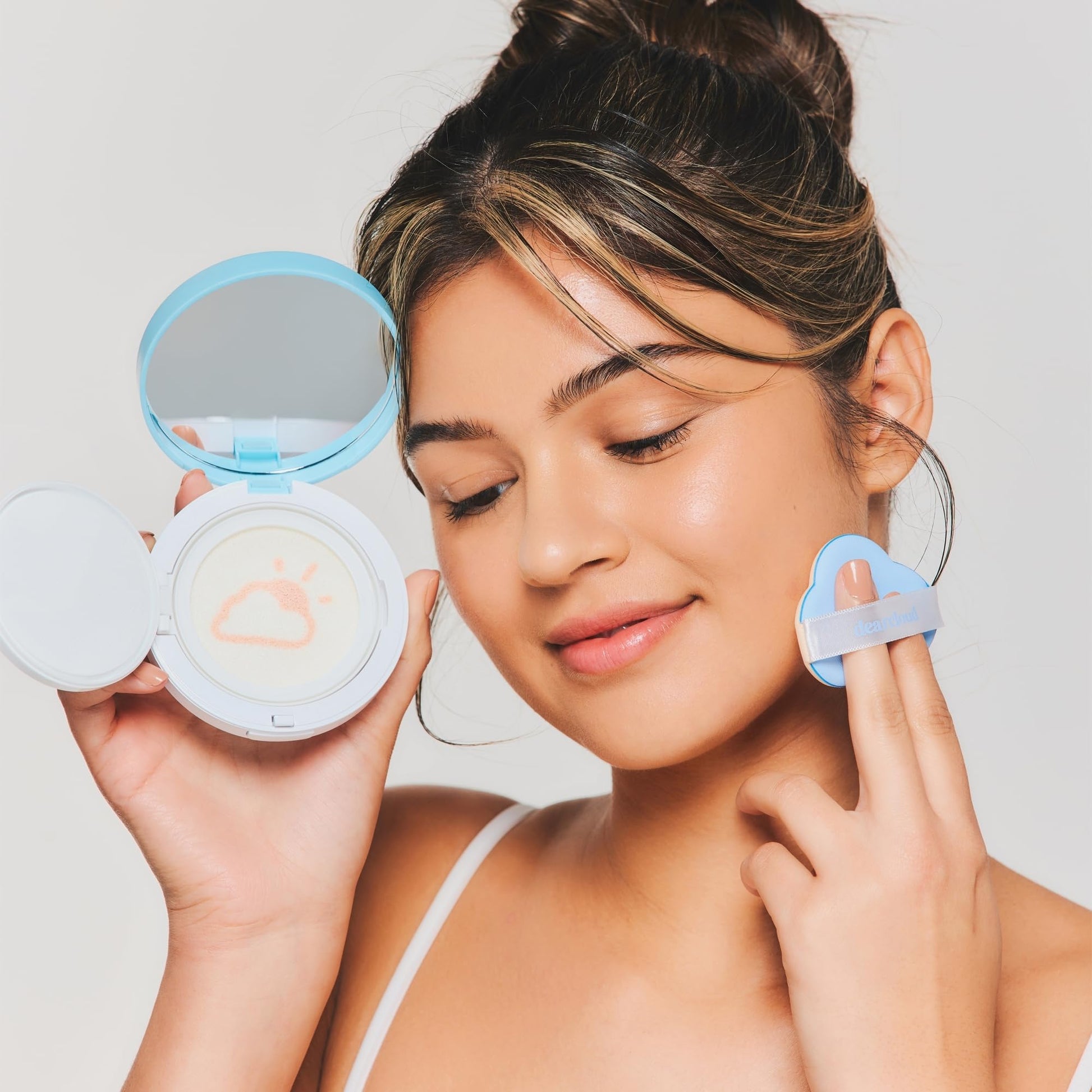 dearcloud Dear Sun Perfecting SPF Cushion – Color Adapting Sunscreen, Korean Sunscreen SPF 50+ (.53 oz) - Medaid International