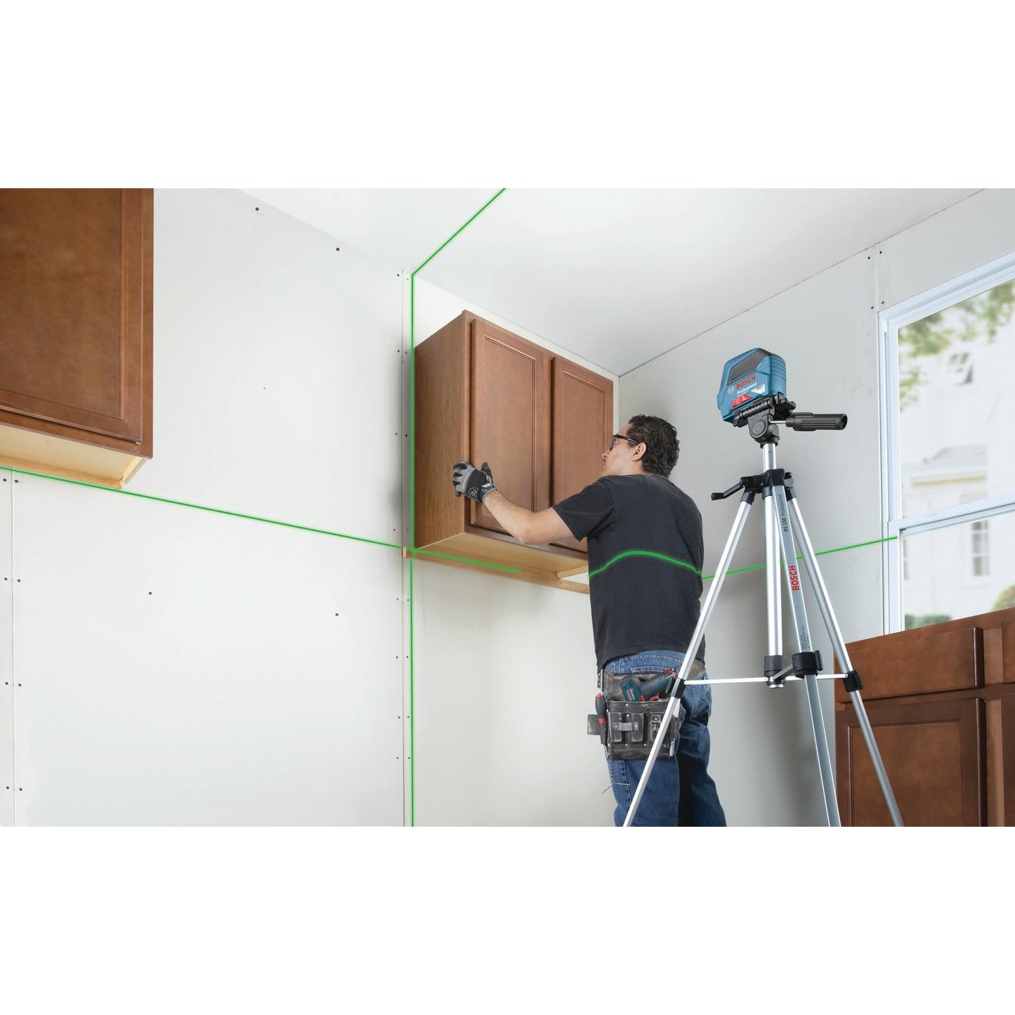 BOSCH GLL 100 GX 100 Ft Green-Beam Self-Leveling Cross-Line Laser, Includes 3 AA Batteries, Positioning Device, Green Laser Target Plate, & Heavy-Duty Pouch - Medaid International