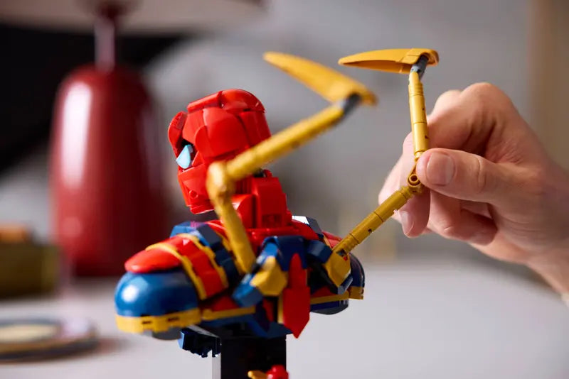 Lego Iron Spider-Man Bust (76326)