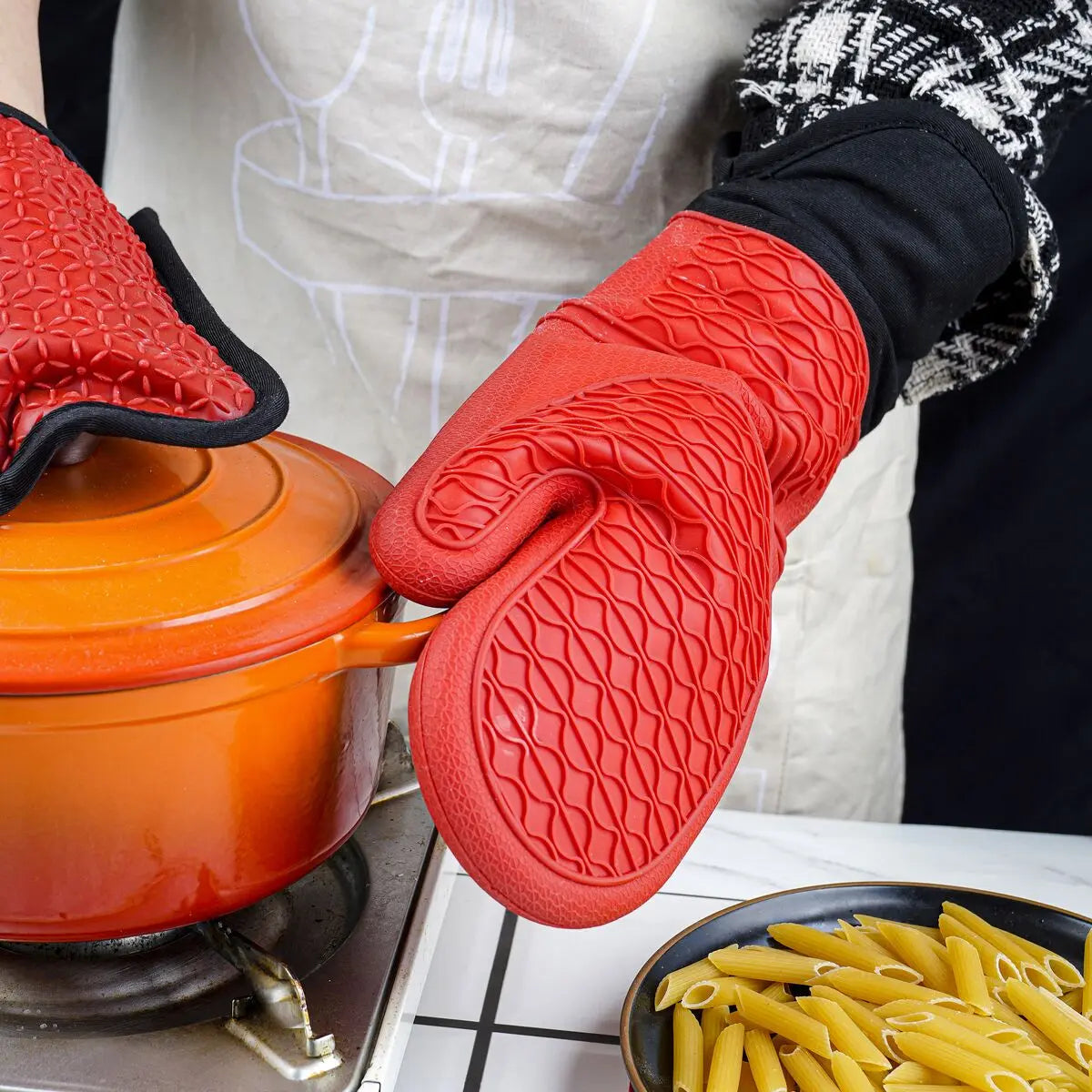 Betty Crocker Silicone Pot Pad 20cm, Heat-Resistant Kitchen Essential