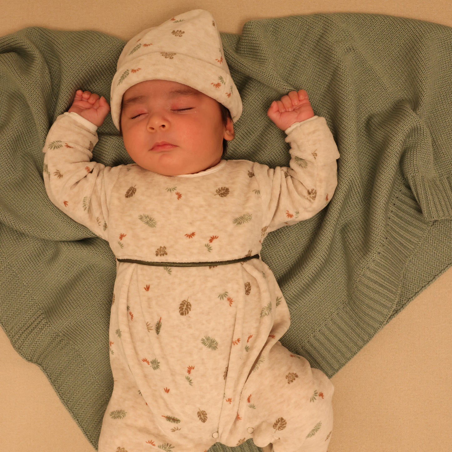 Cosset Loungewear Moments Mommy & Me Loungewear Set – Beige "Large"