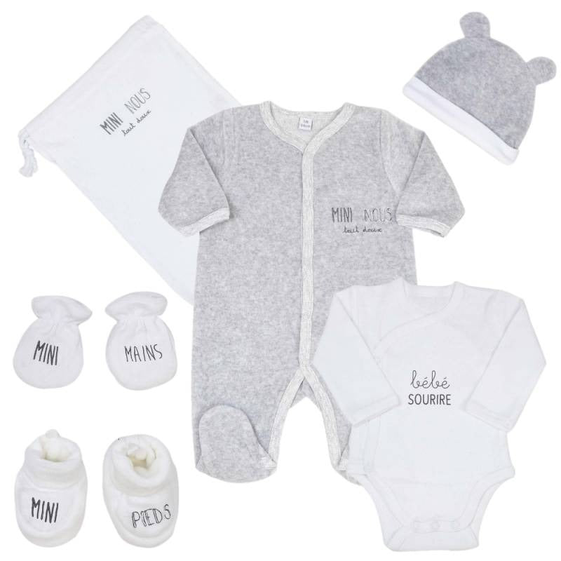 Trois Kilos Sept: 3-Piece Newborn Kit – (1 Month)