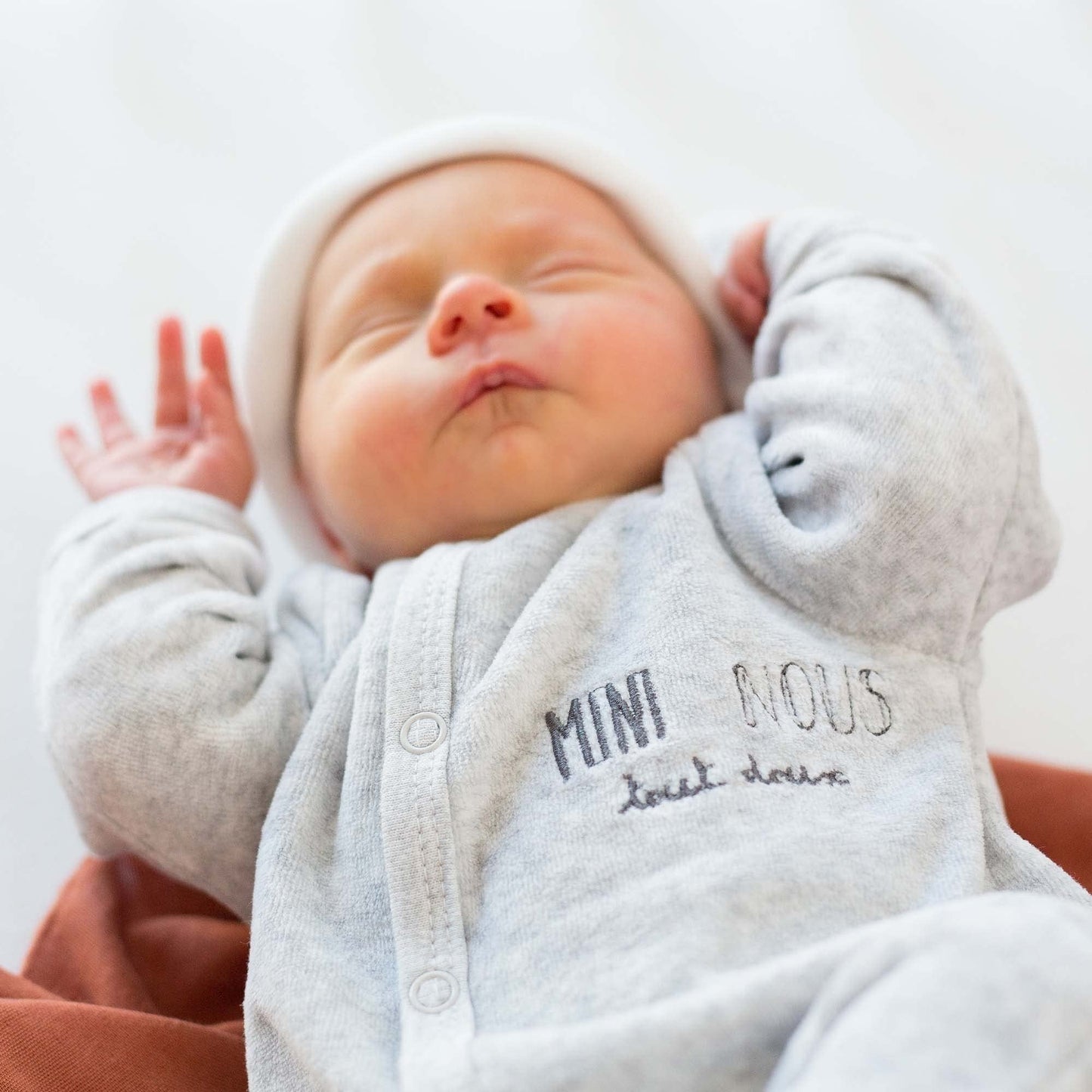 Trois Kilos Sept: 3-Piece Newborn Kit – (1 Month)