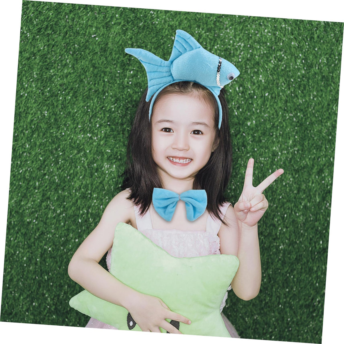 KASTWAVE Plush Fish Costume, Ocean Animal Theme Party Dress up, Parent Child Costumes, Includes Goldfish Headband, Bow Tie and Tutu, Ideas for Halloween Parties, Role Play, Cosplay Stage,Blue