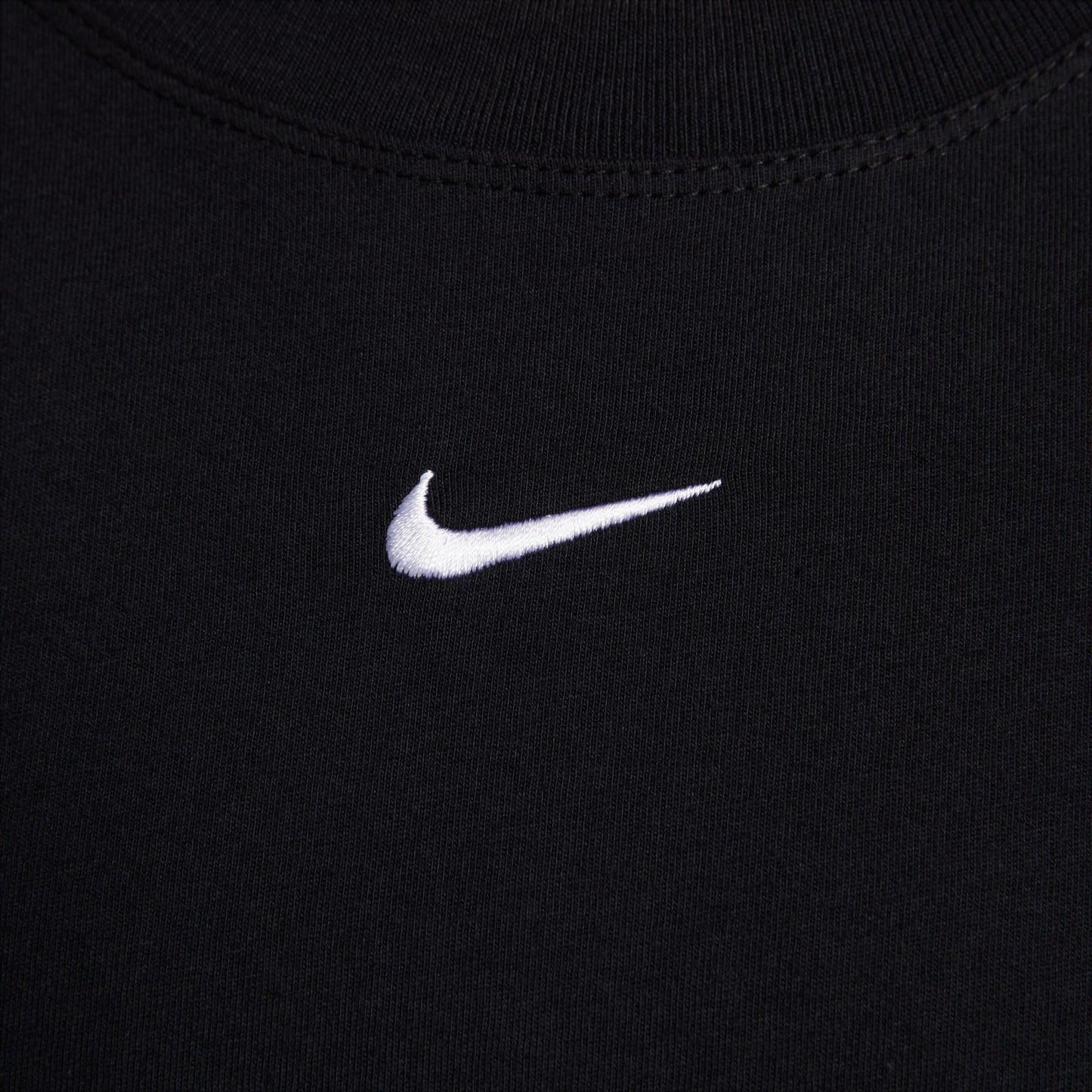 Nike Sportswear Essential Women's T-Shirt (Black/White) Size Large - Medaid International