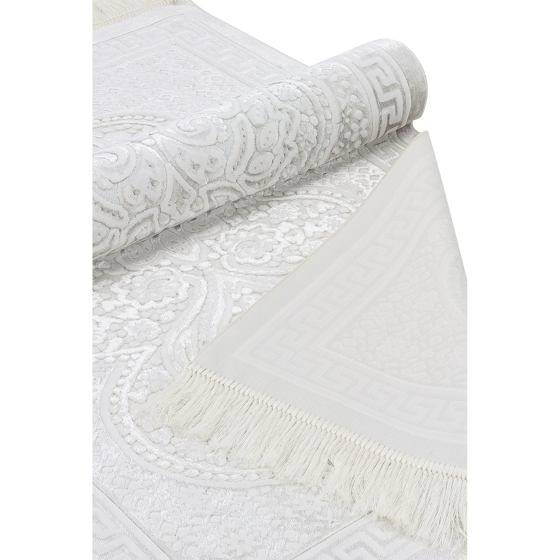 ihvan online, Soft Plush Lux Velvet Muslim Prayer Rug | Thick Janamaz | Sajadah | Soft Islamic Prayer Rug | Islamic Gifts | Prayer Carpet Mat, Elegant, Color: Cream - Medaid International