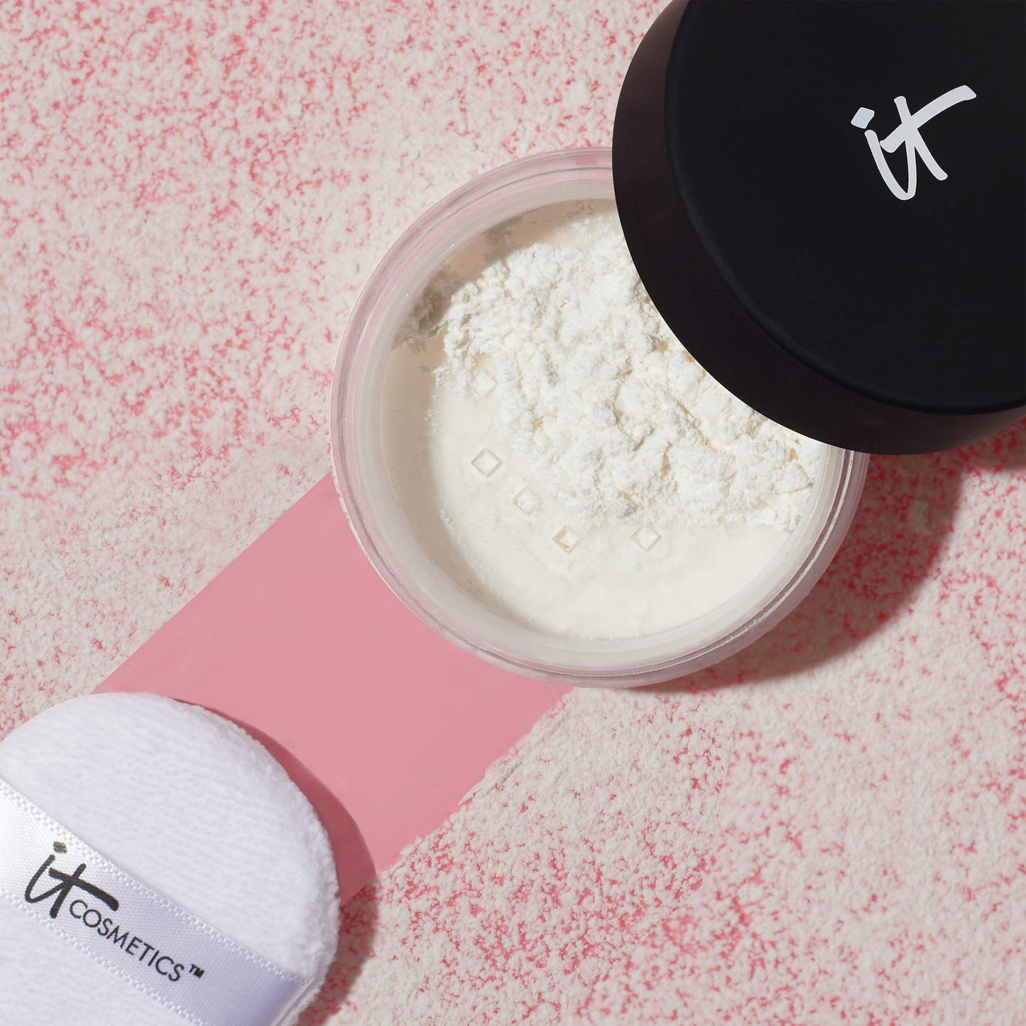 IT Cosmetics Bye Bye Pores – Poreless Finish Loose Setting Powder Makeup – Translucent Blurring Powder for All Skin Tones – Face Powder with Peptides, Silk, Collagen & Antioxidants – 0.23 oz - Medaid International