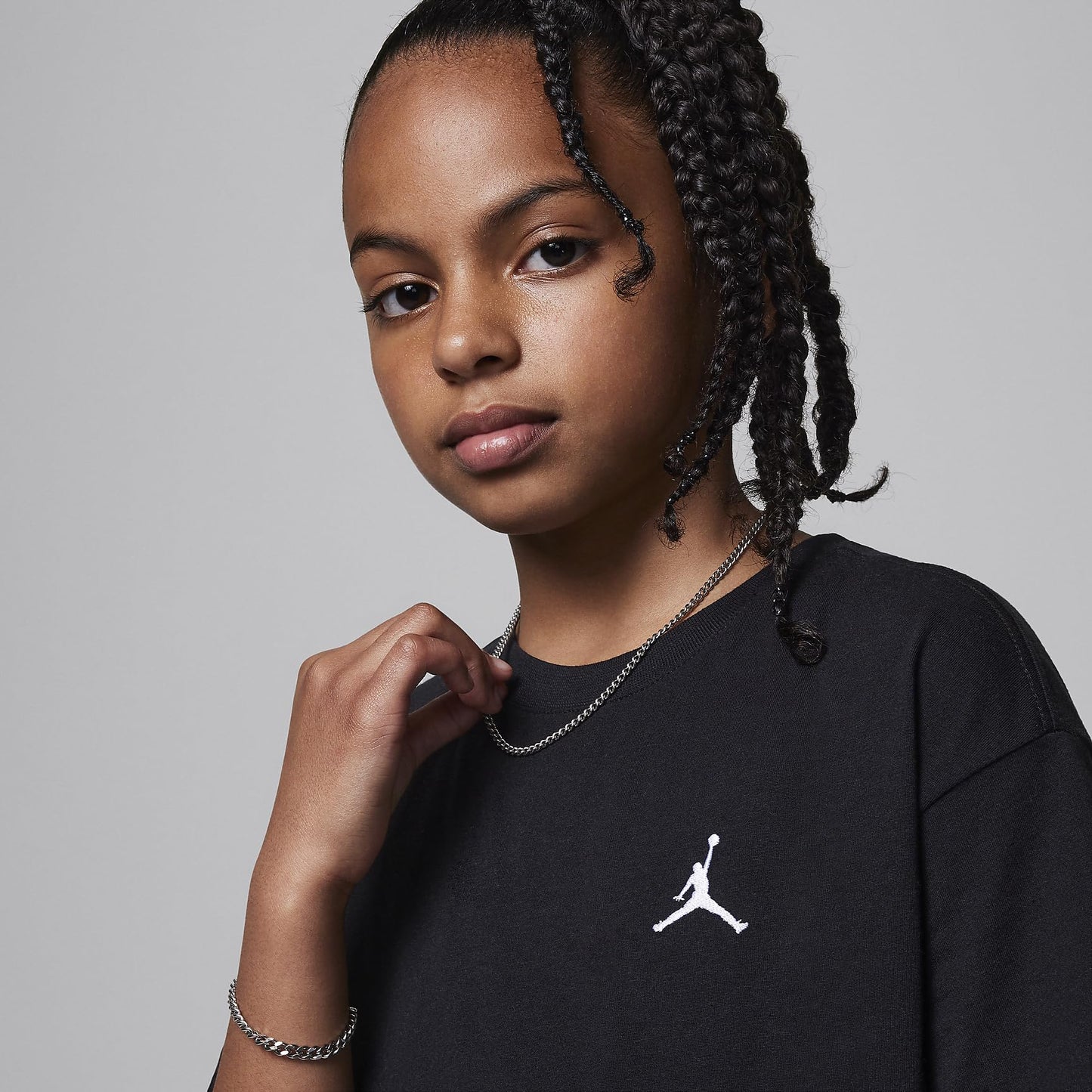 Jordan Brooklyn Essentials Big Kids' T-Shirt (Black, 45D311-023) Size X-Large - Medaid International