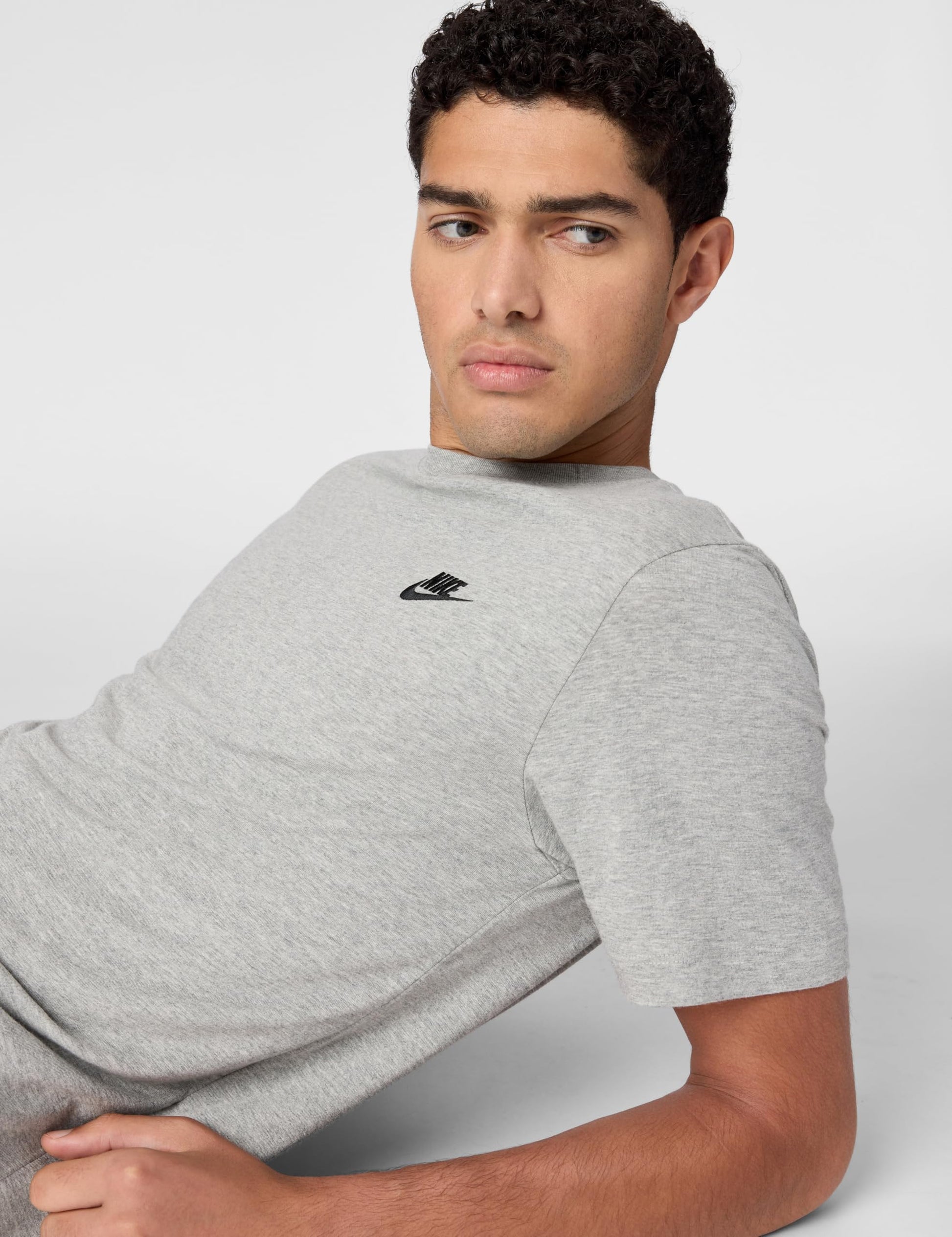 Nike Men's Sportswear Club T-Shirt, Dark Grey Heather/Black, 2XL - Medaid International