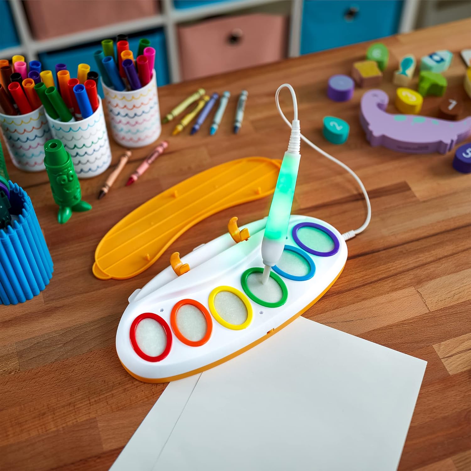 Original Crayola Color Wonder Magic Light Brush, Magic Brush for Stain-free Painting, Gift Idea for Children