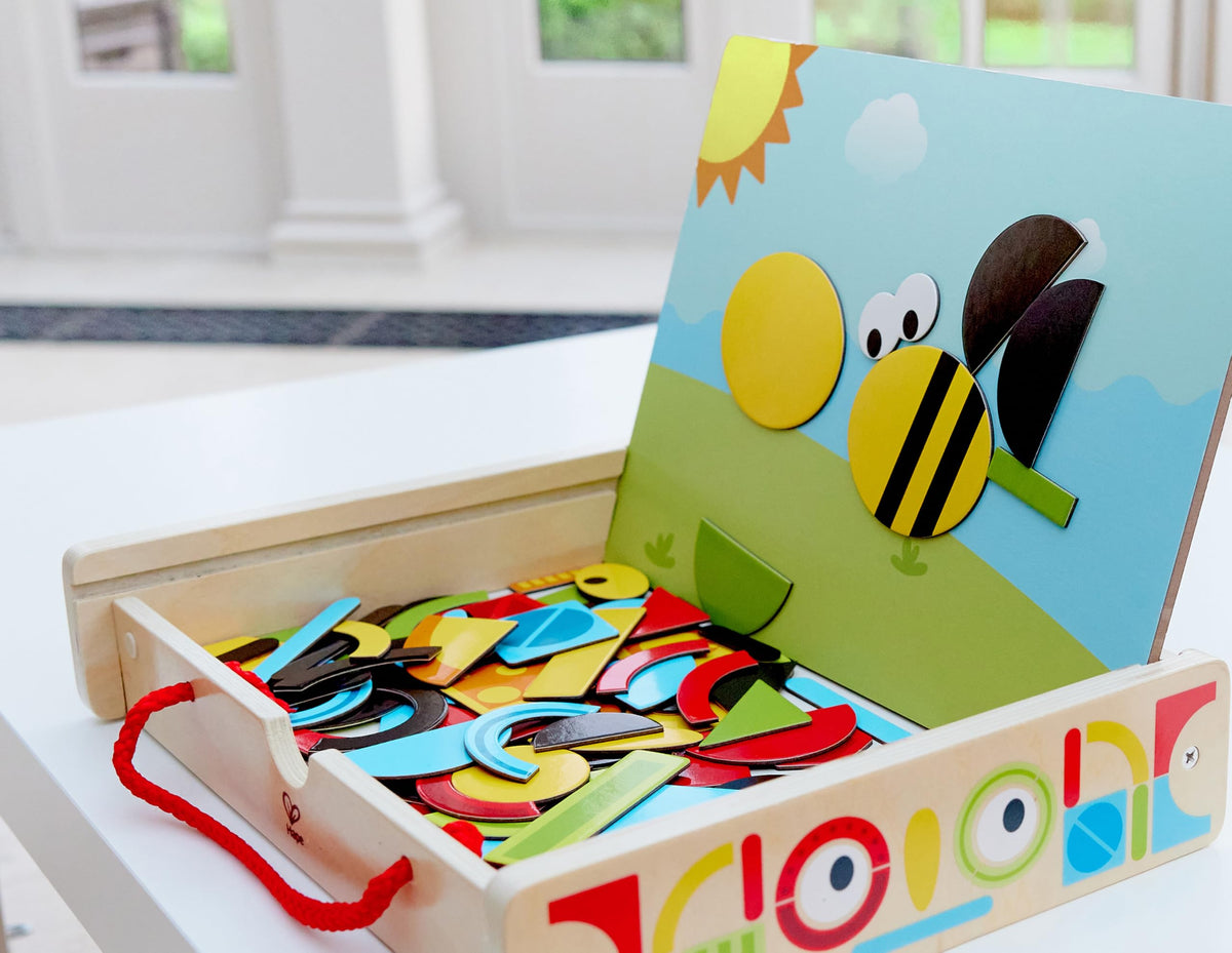 Hape E1631 Magnetic Art Box
