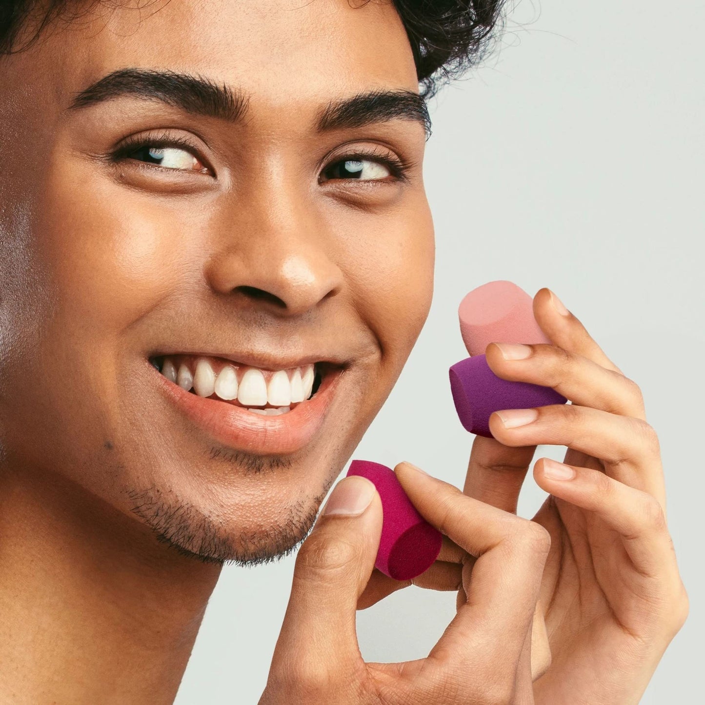 Real Techniques Mini Miracle Complexion Sponge 4 Pack, Small Makeup Blending Sponges, For Foundation & Concealer, Mini Size for Under Eyes & Touch-Ups, Travel Friendly, Natural Makeup, Latex-Free - Medaid International