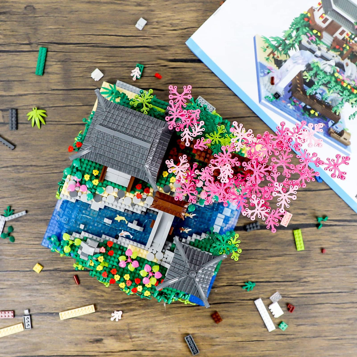 KASTWAVE Peach Blossom Pond Micro Mini Building Blocks Set, Chinese Architecture Cherry Bonsai Gift Toys with String Lights, Japanese Sakura Tree House Micro Bricks for Adults and 14+ Kids (3320 Pcs)