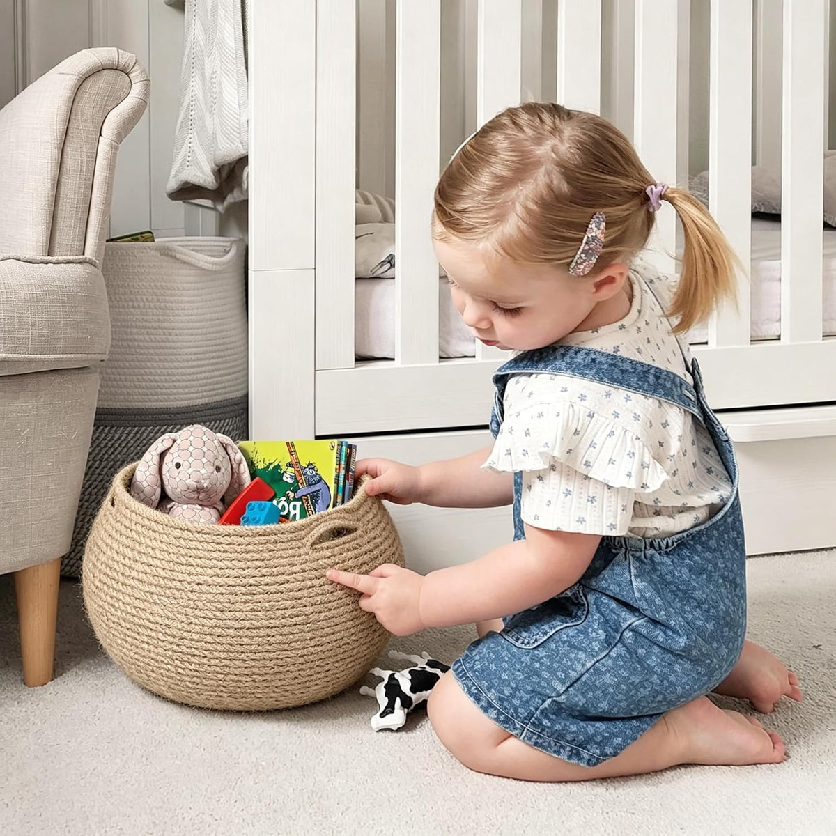 TERRIFI Round Storage Basket with Handles, Woven Jute Rope Organizer, Foldable Cotton Rope Basket for Nursery Toys, Towels, Indoor Plant Pots and Home Decor, 26 * 21cm